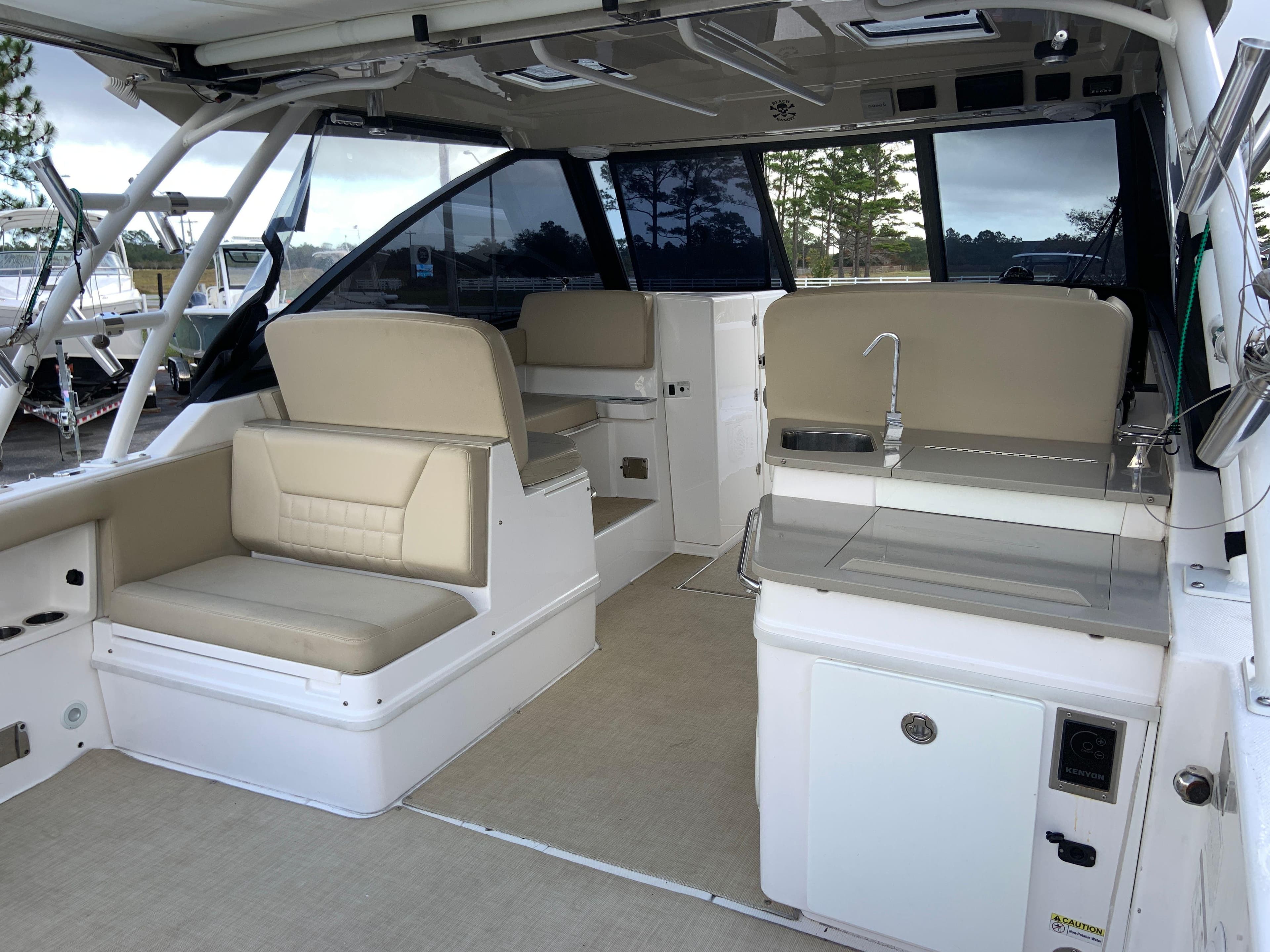 2019 EVERGLADES 340 DC - Image 18