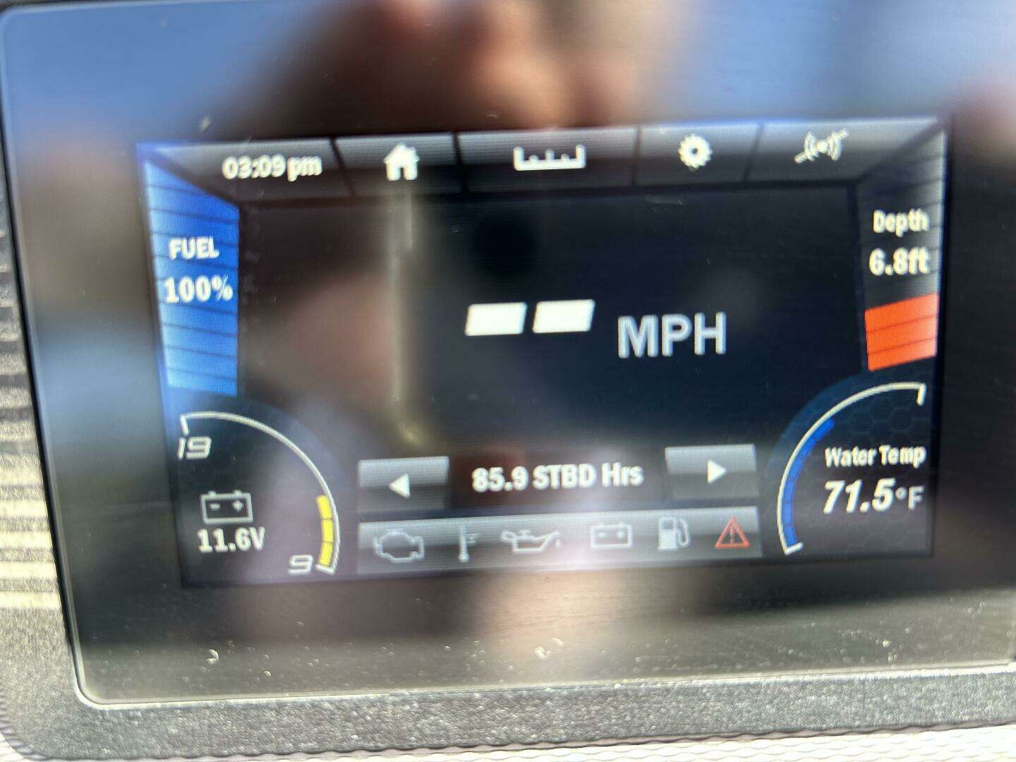 2019 Yamaha Boats AR210 - Image 9