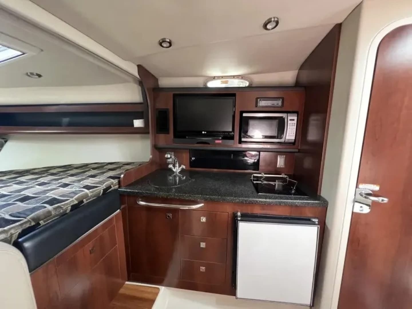 2013 Chaparral 290 Signature - Image 18
