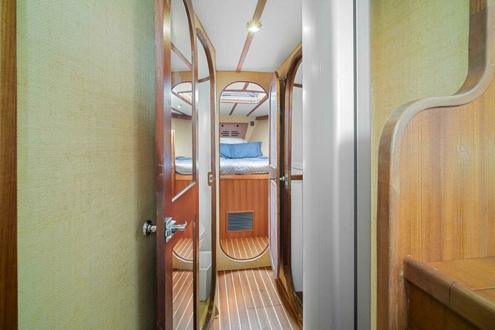 1981 Pearson 530 - Image 22