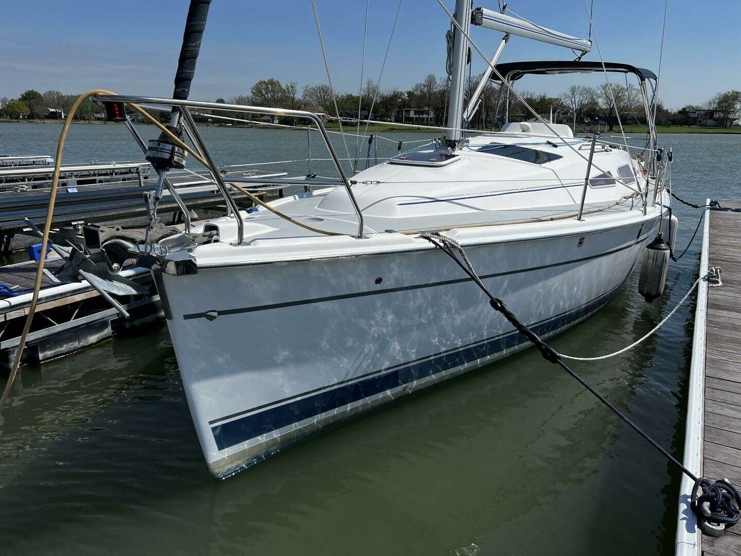 2004 Hunter 33 - Image 3