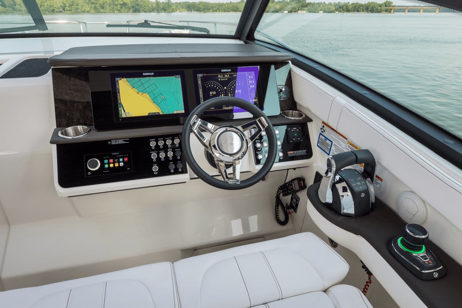 2026 Sea Ray Sundancer 320 Outboard - 22