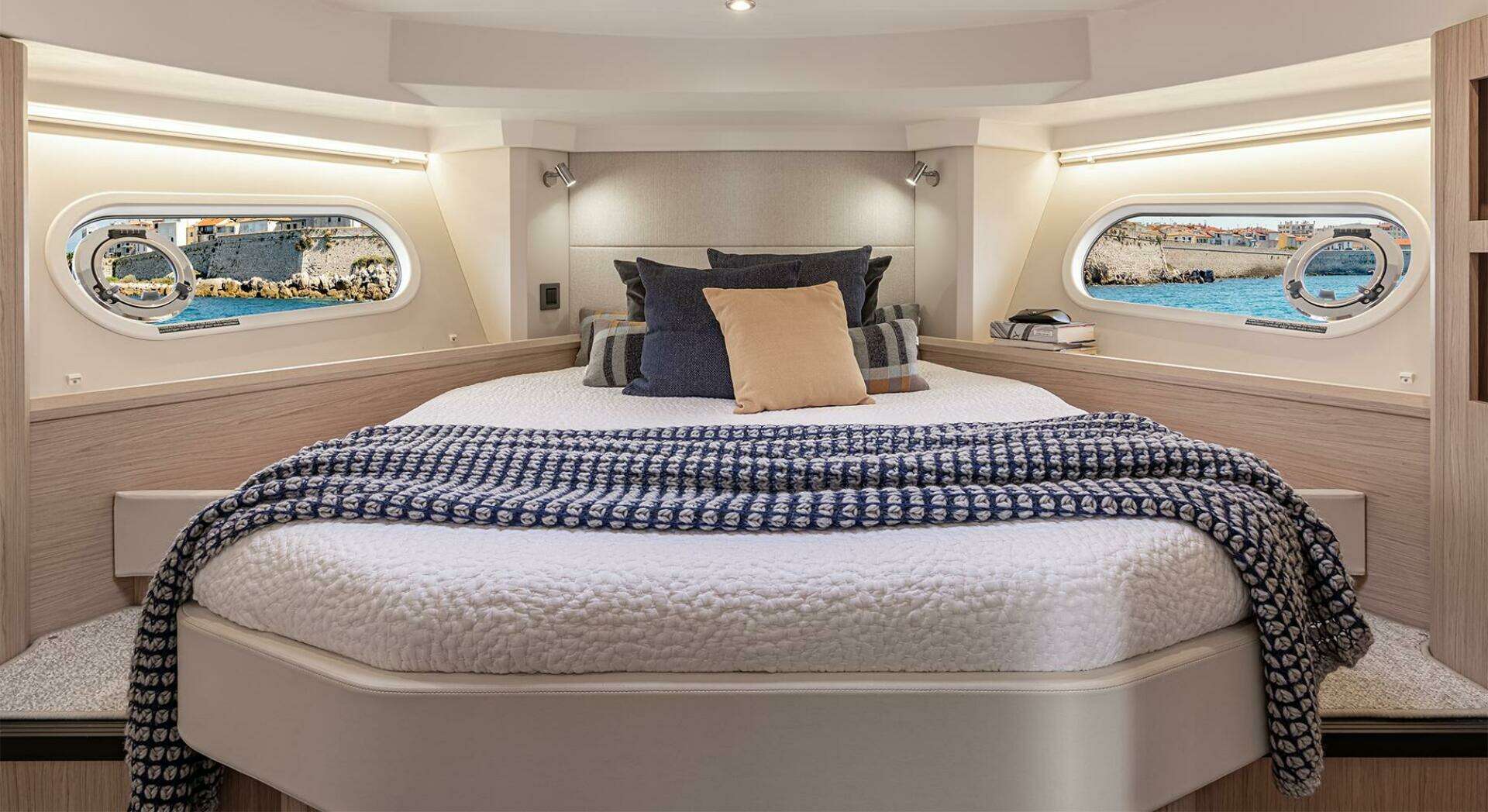 2026 Beneteau Swift Trawler Fly - Image 14