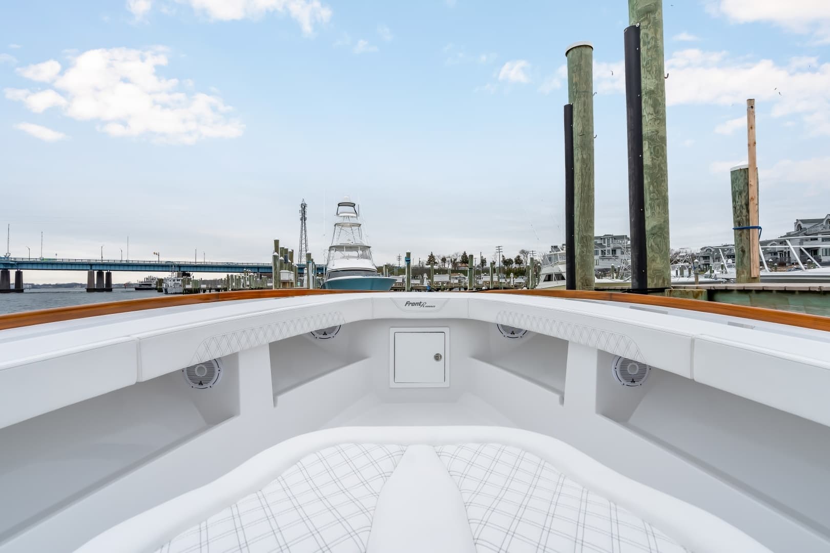 2026 Front Runner 39 Center Console - Image 60