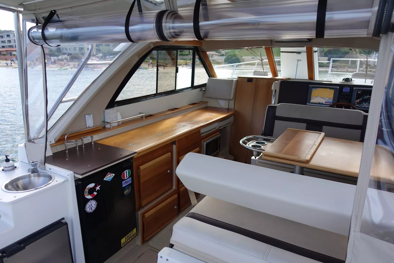 2015 Cutwater 30 Sedan - Image 10