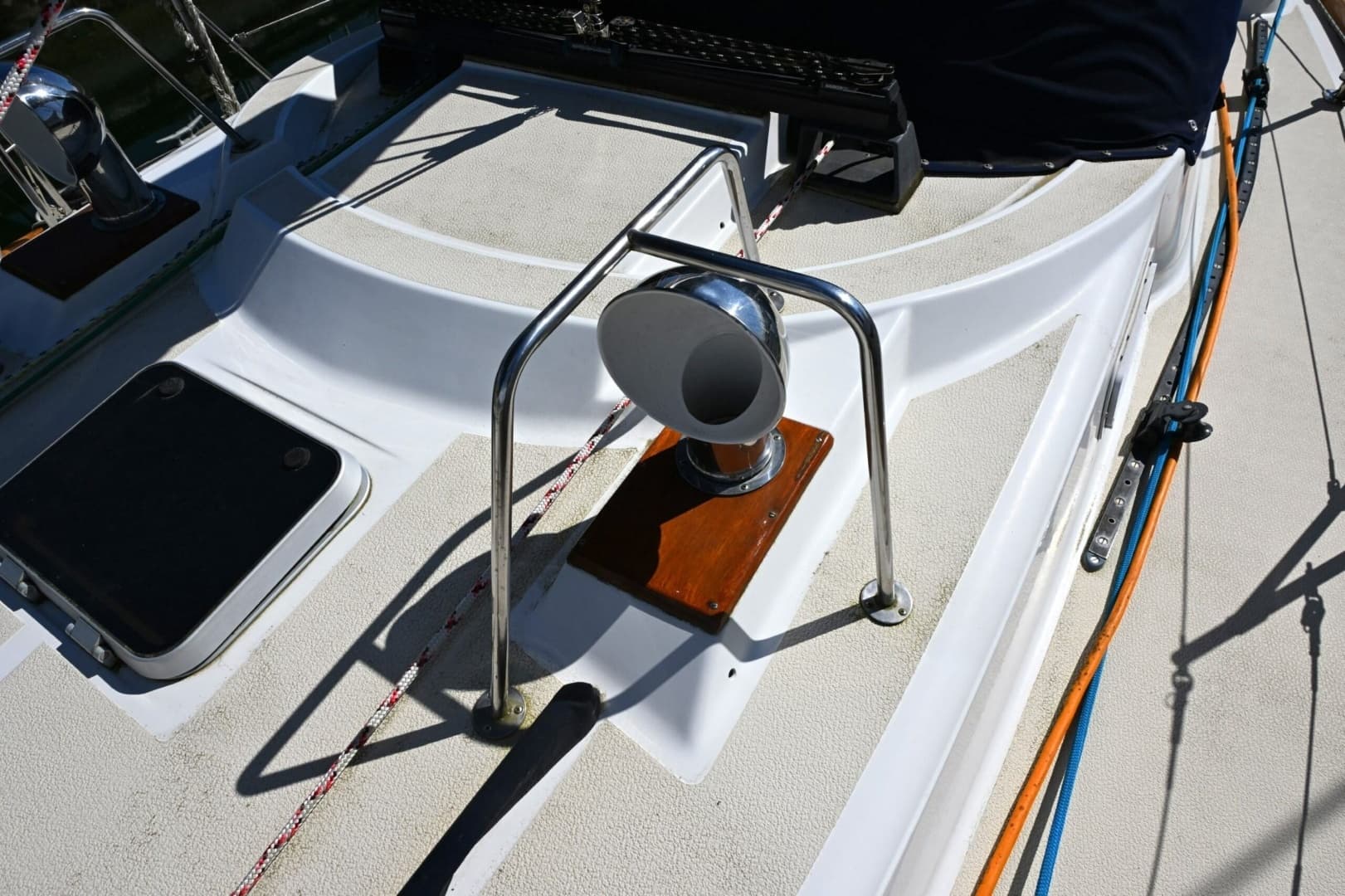 1980 Tartan 37 - Image 13