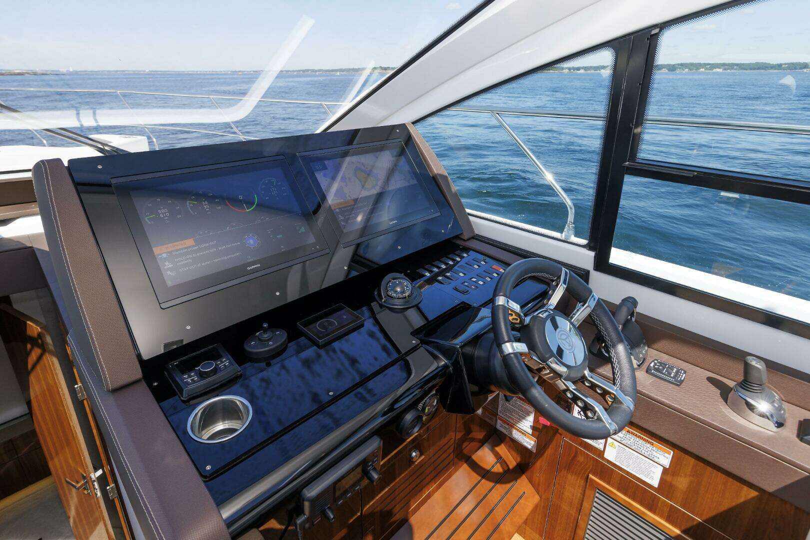 2021 Cruisers Yachts — - Image 26