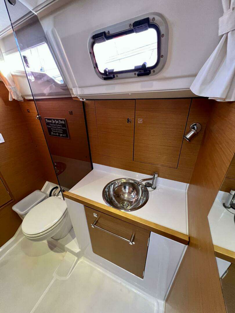 2013 Jeanneau 379 - Image 88