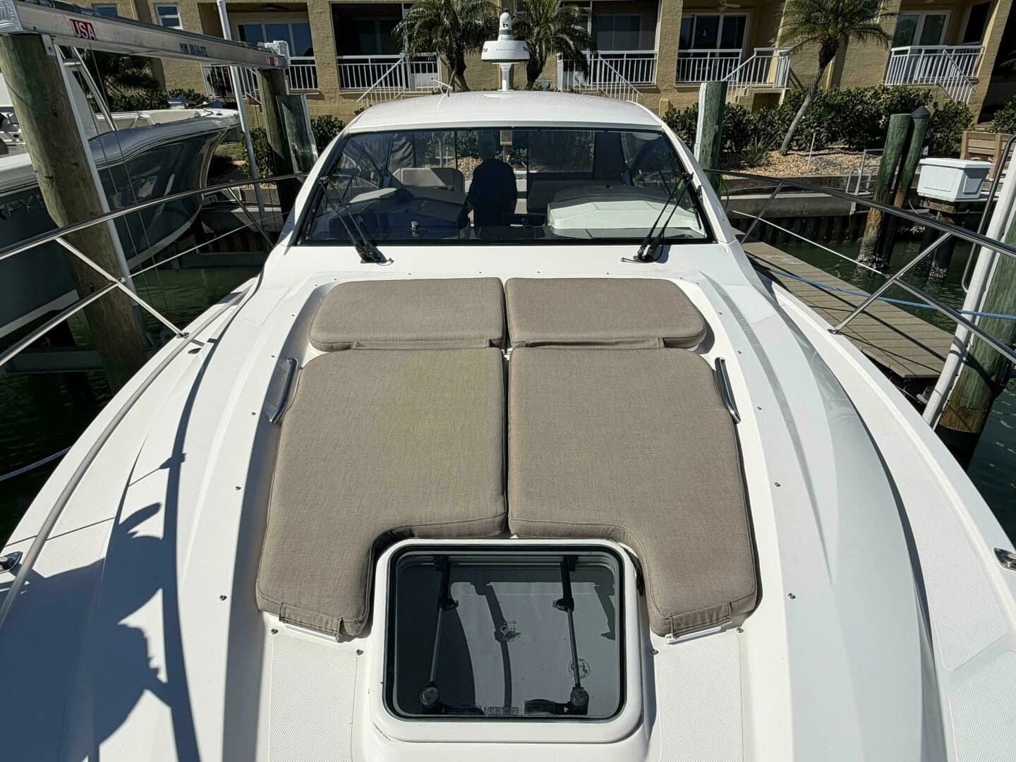 2014 Pursuit SC 365i - Image 4