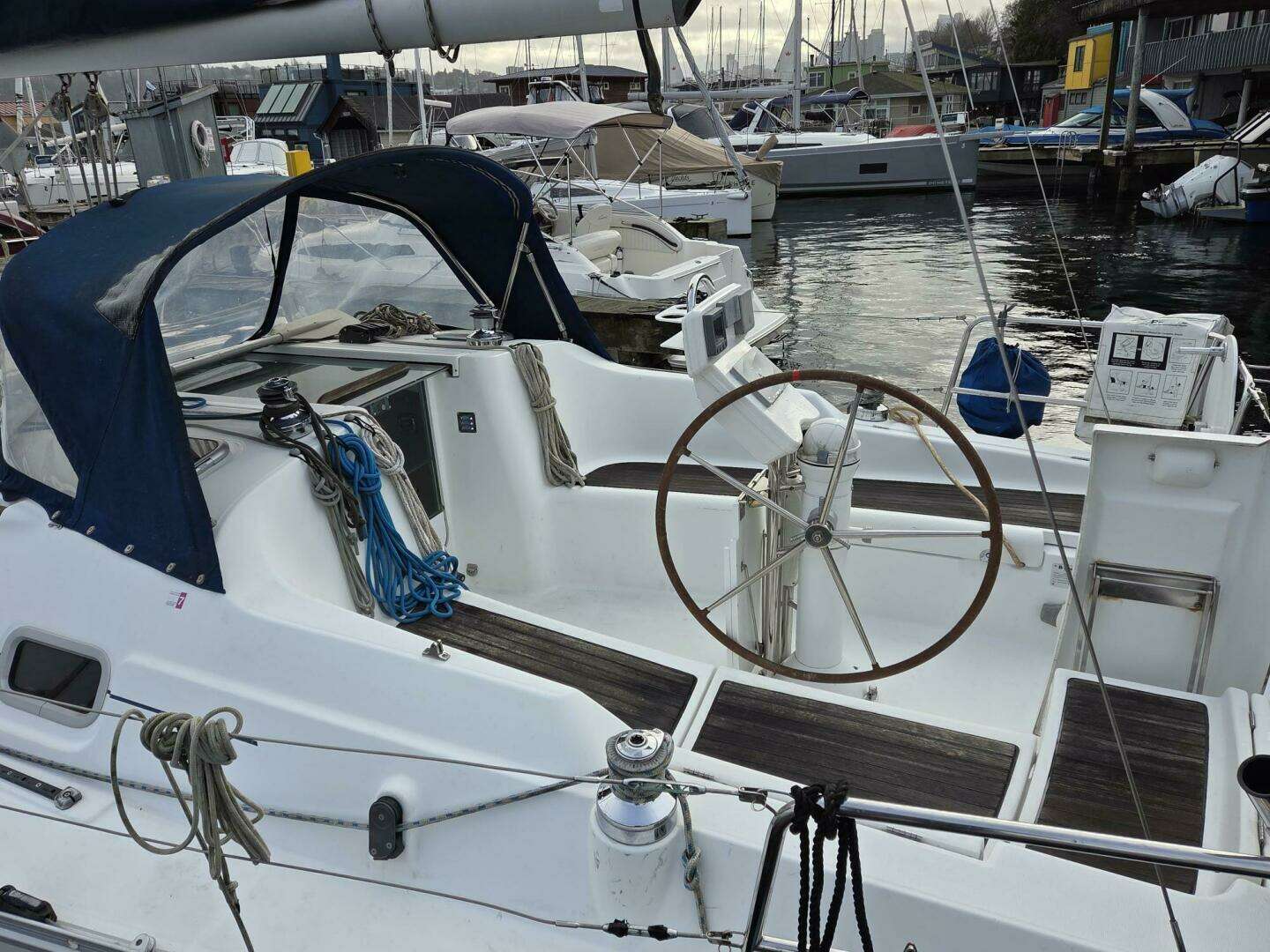 2007 Beneteau 343 - Image 20