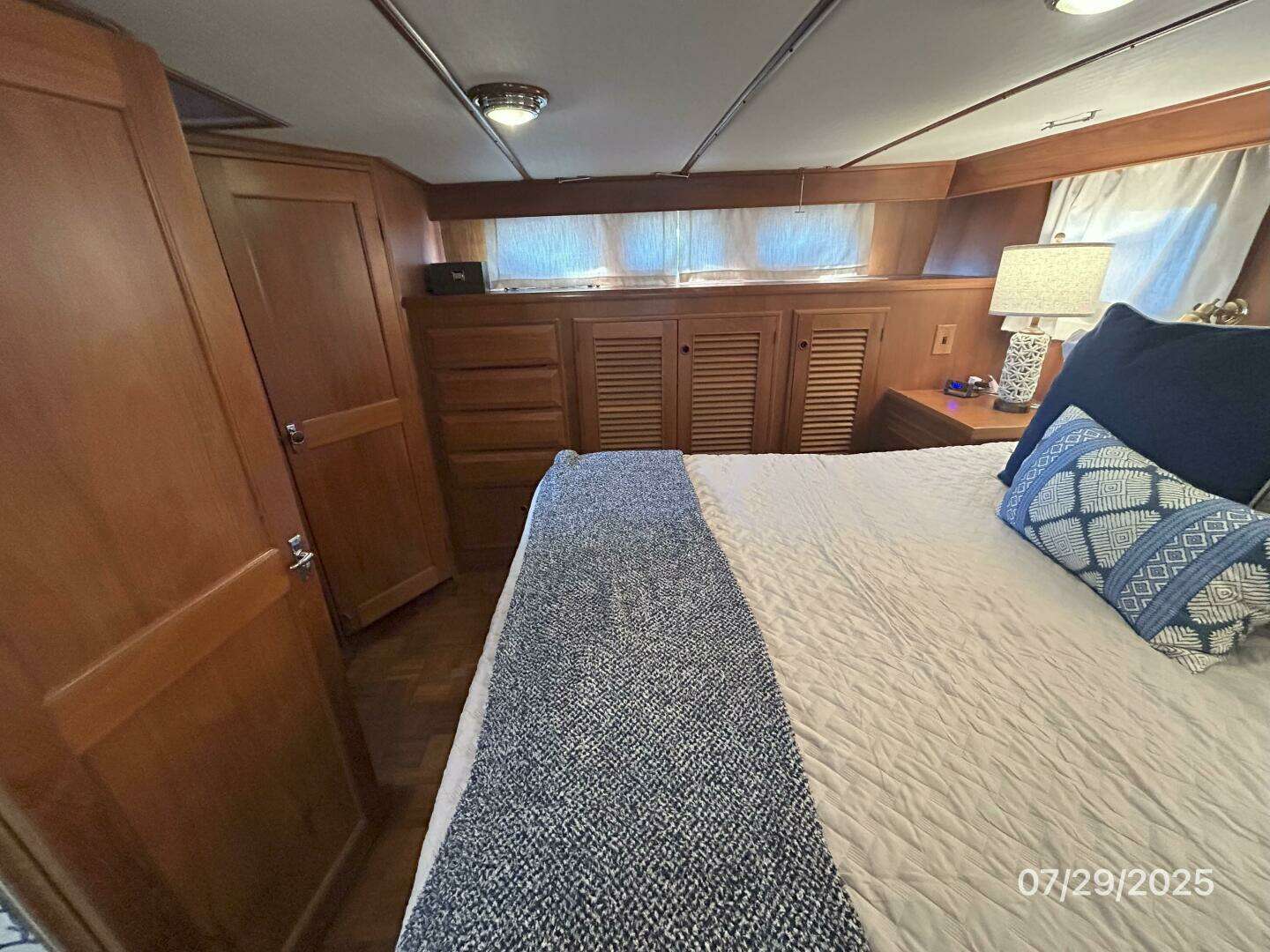1989 DeFever Offshore Cruiser - Image 49