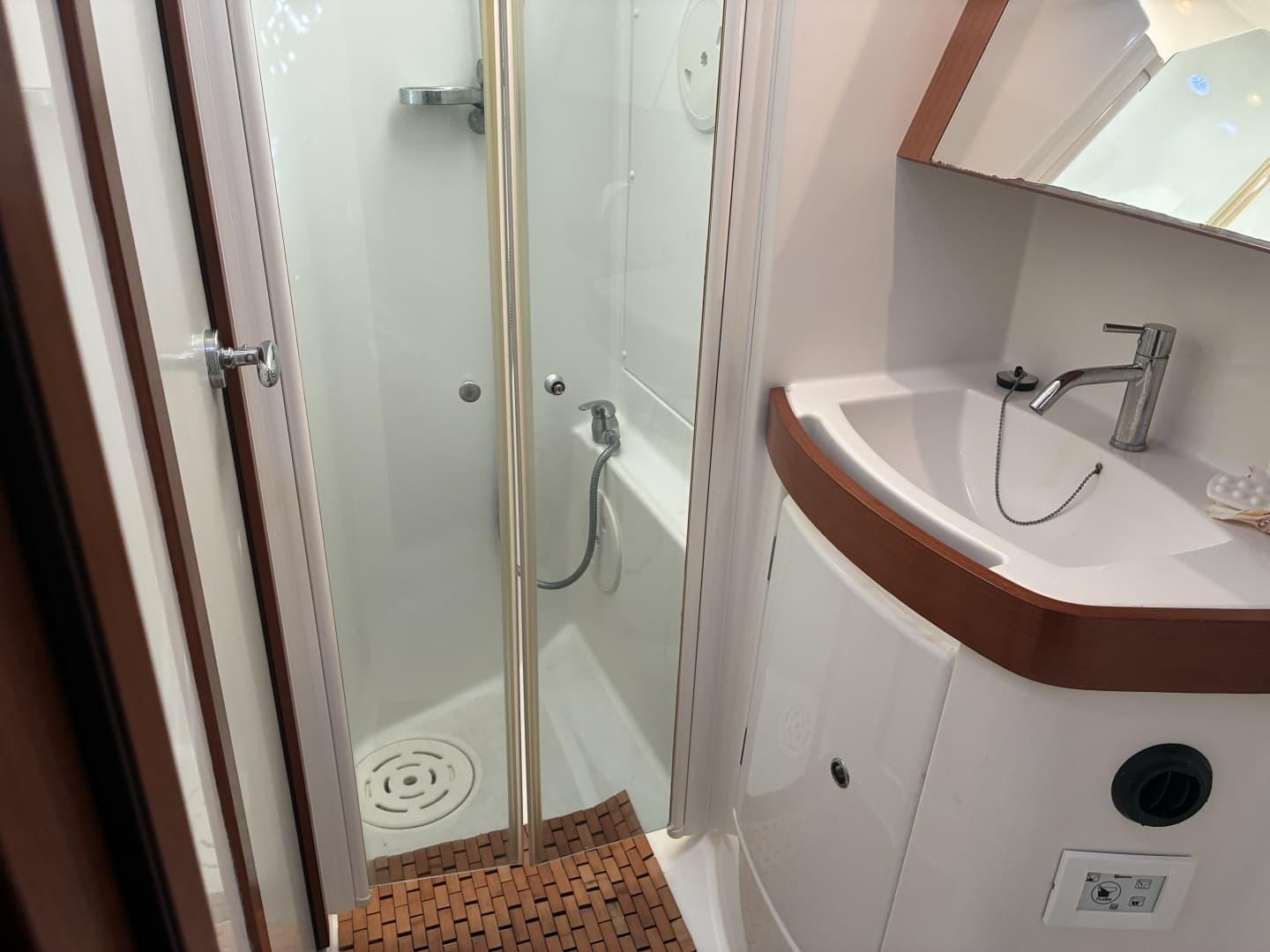2008 Beneteau Oceanis 43 - Image 38