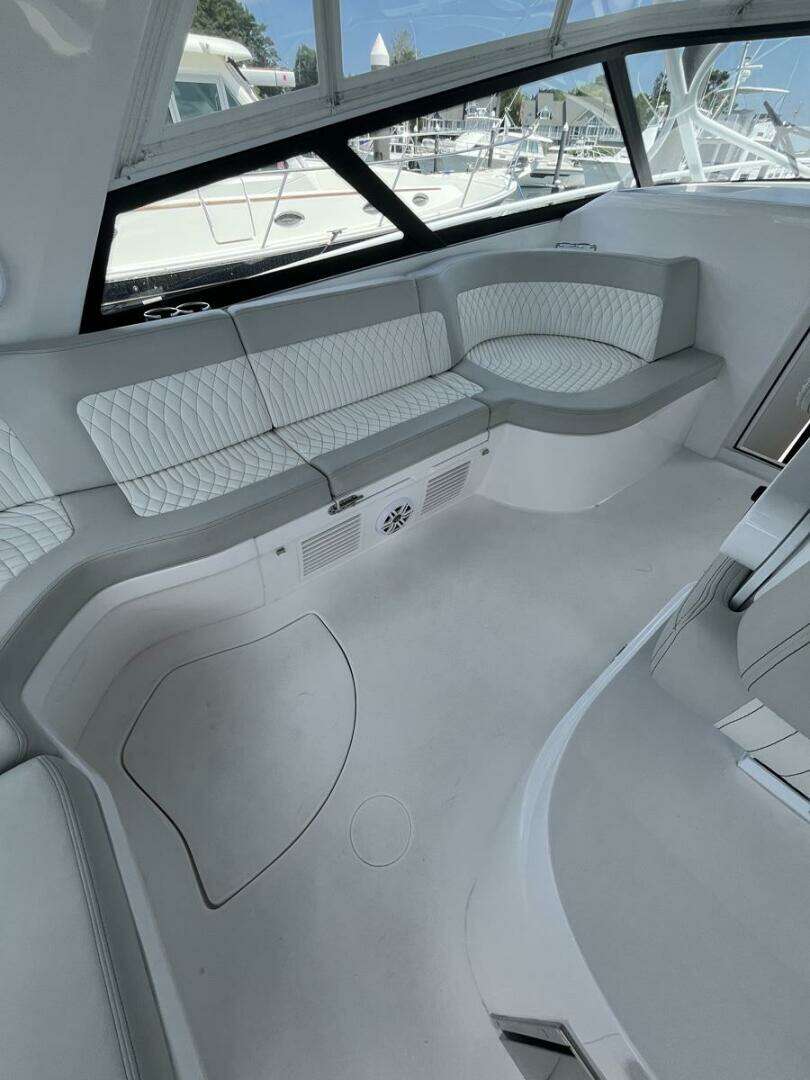 2023 Intrepid 477 Evolution - Image 33