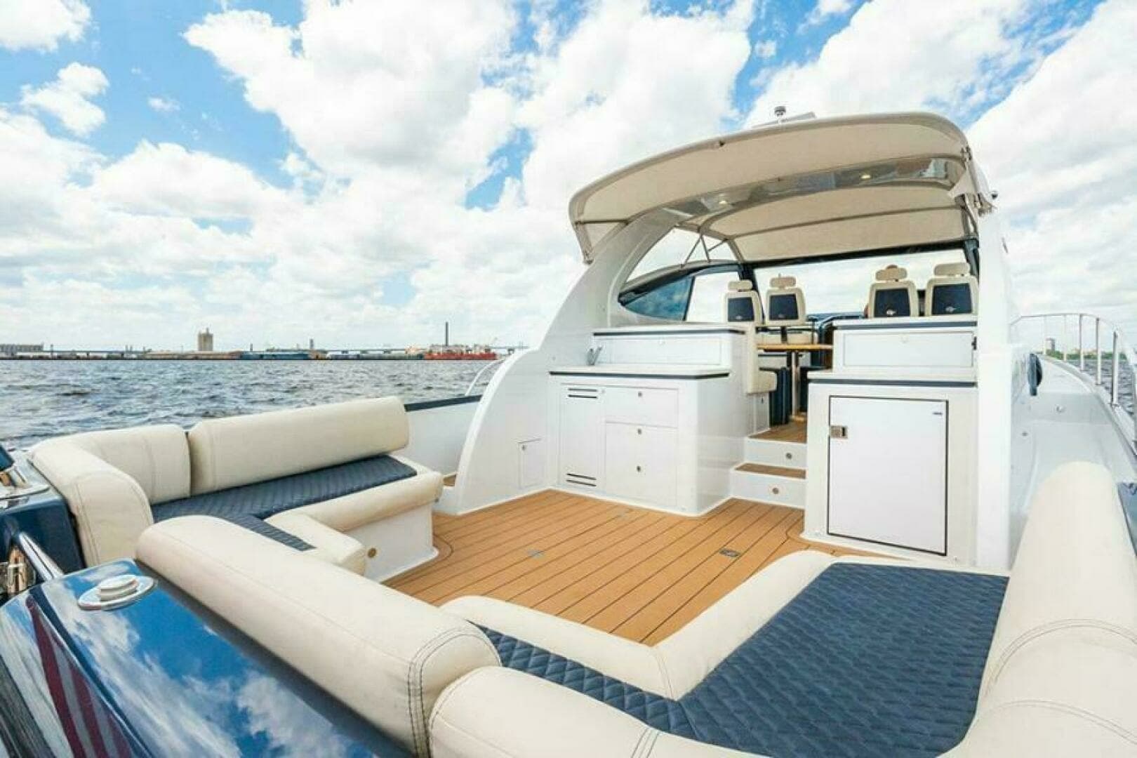 2019 Palm Beach Motor Yachts GT50 - Image 16