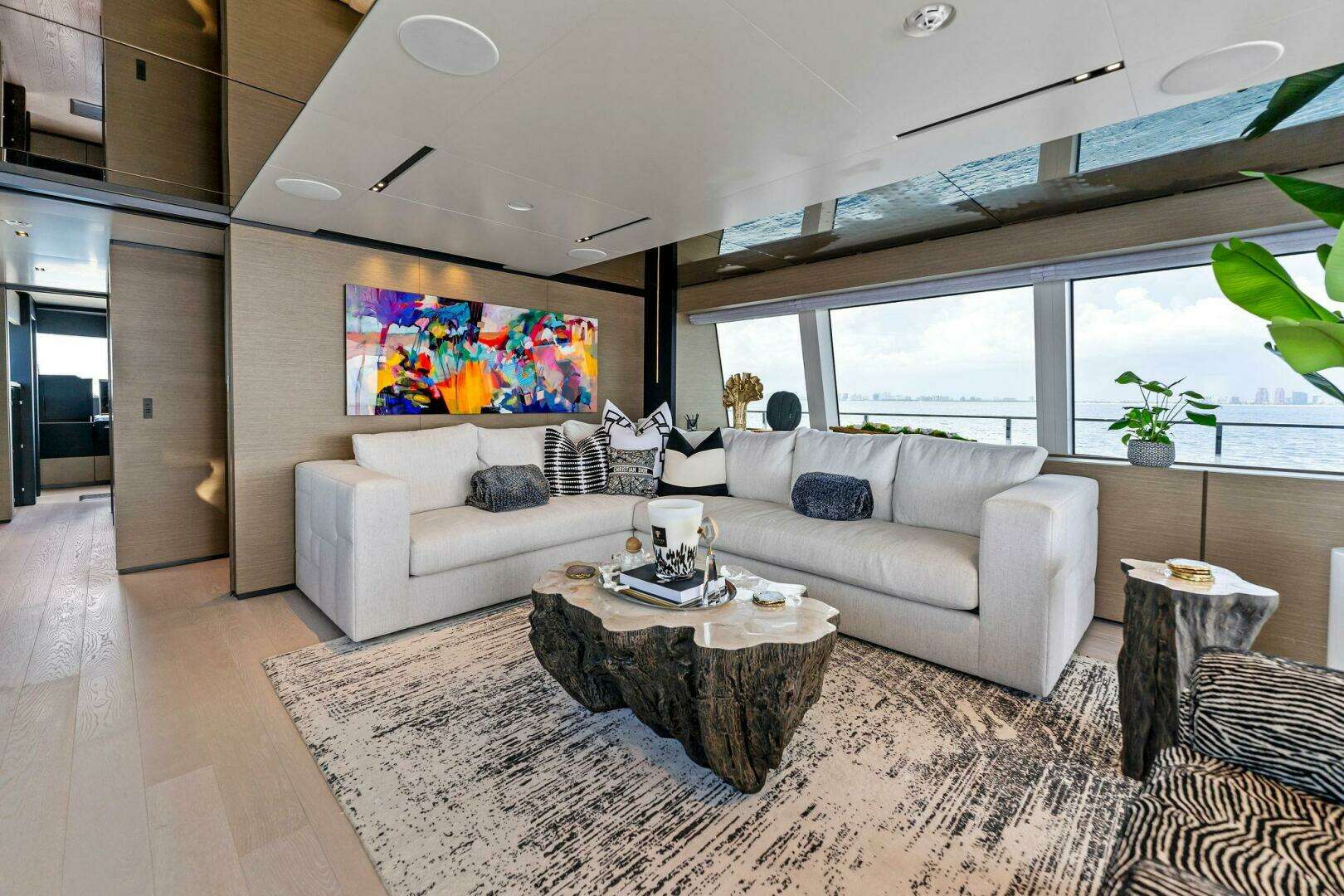 2024 Custom Line Navetta 33 - Image 45