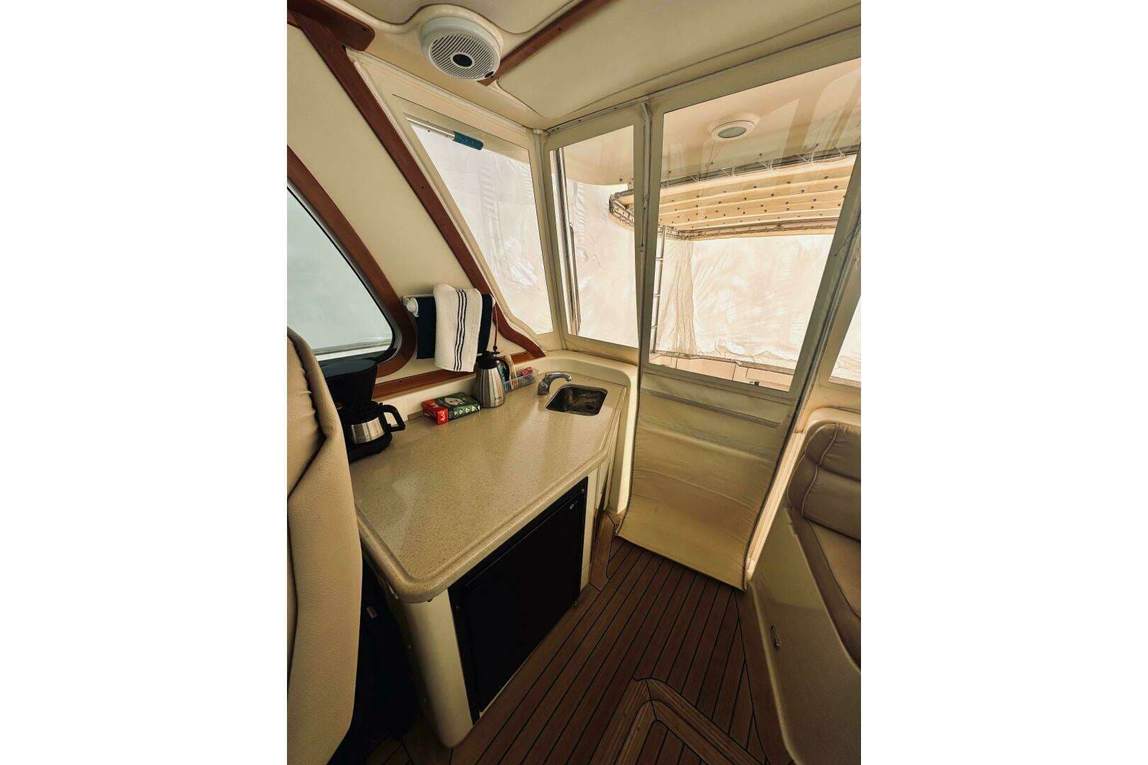 2008 Sabre 38 Hard Top Express - Image 7