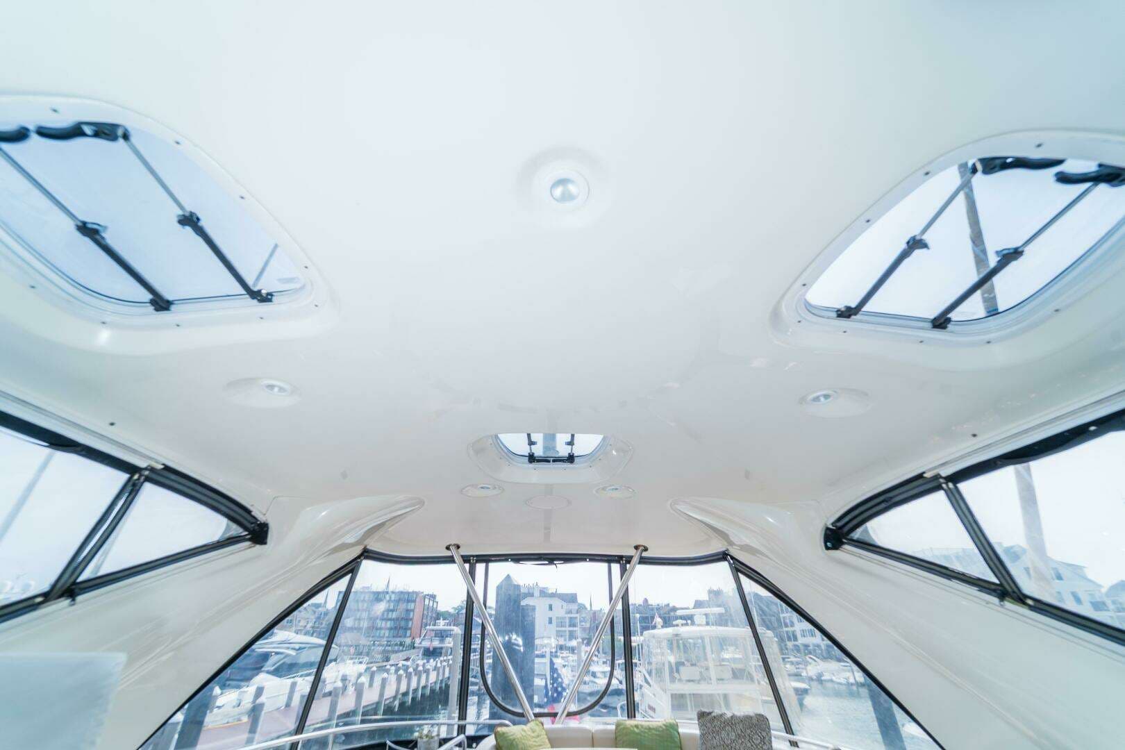 2009 Meridian 441 Sedan - Image 19