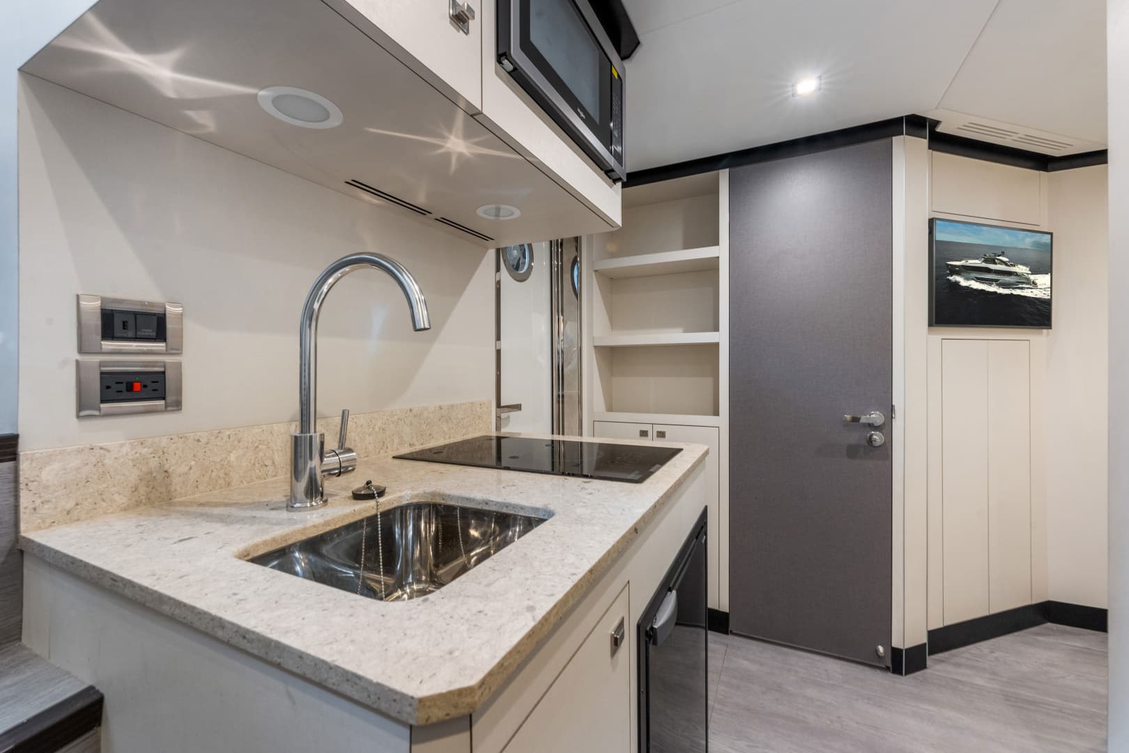 2023 Ocean Alexander 27R - Image 63
