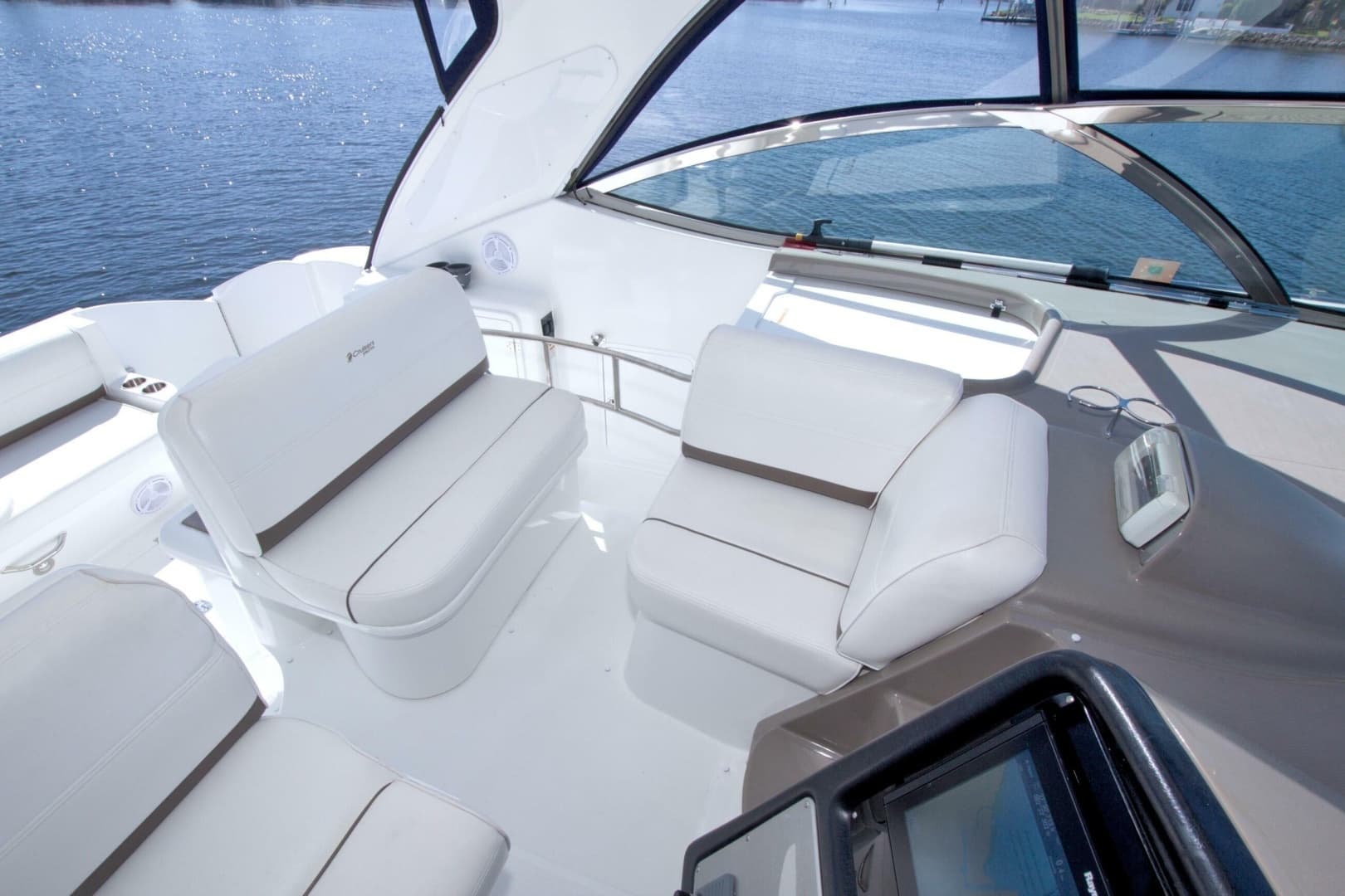 2008 Cruisers Yachts 420 Express - Image 35