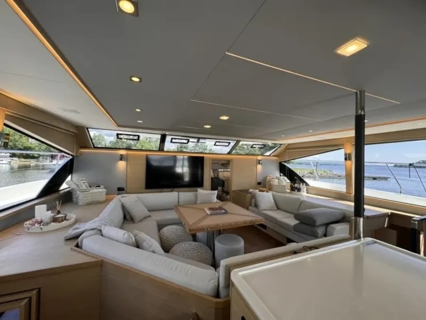 2024 Aquila 54 YACHT - Image 29