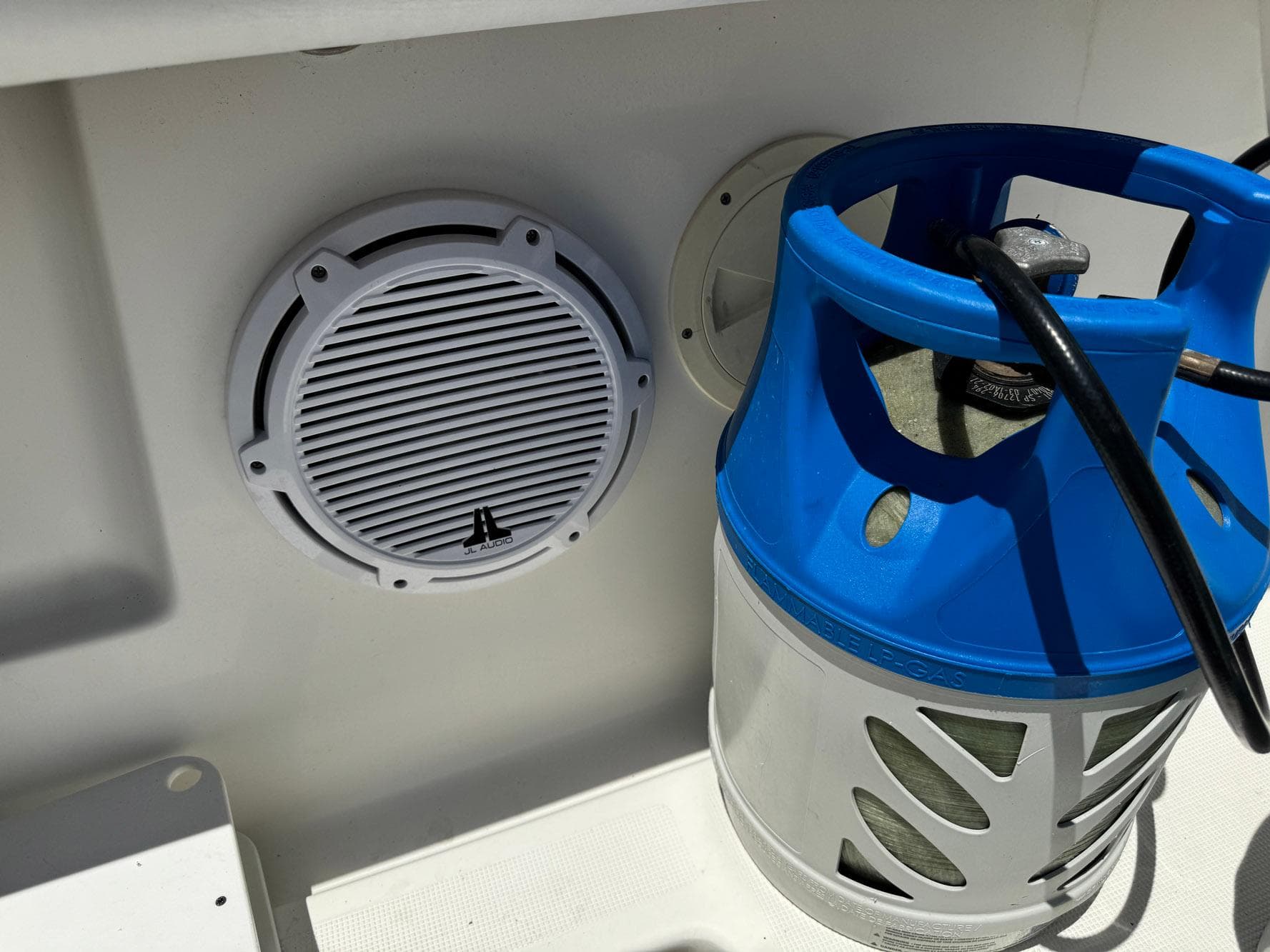Speaker and equipment on 2000 Tiara Yachts 3100 Open boat deck.