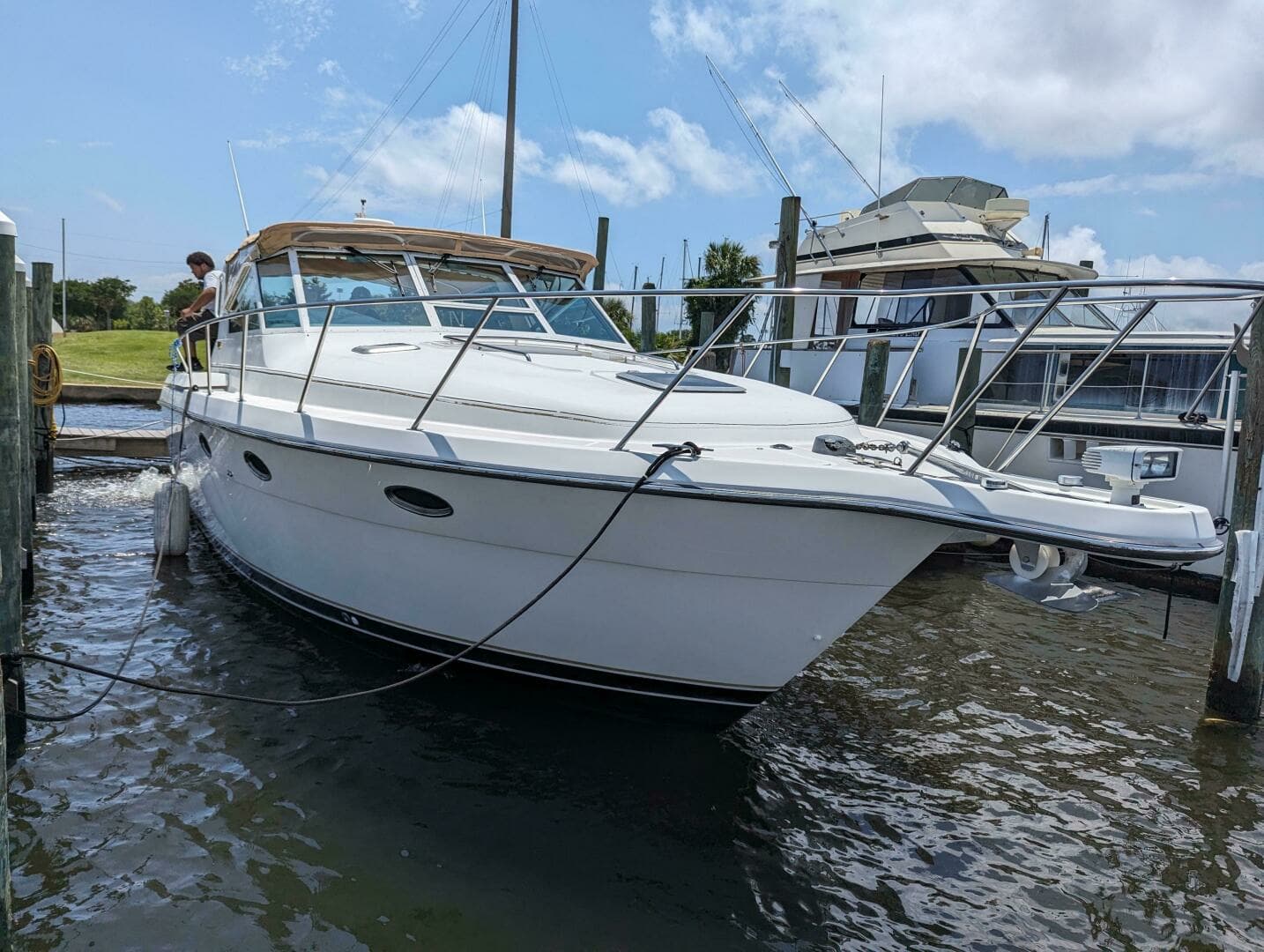 2000 Tiara Yachts 3500 Express - Image 8