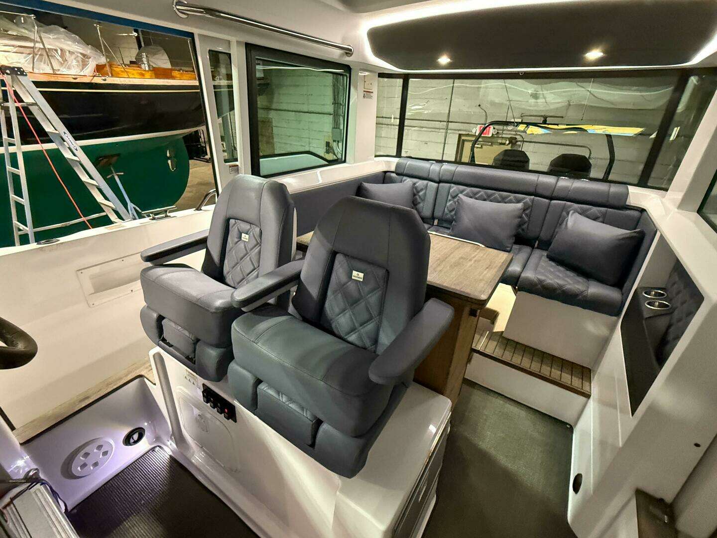 2020 Axopar 37 XC - Image 14