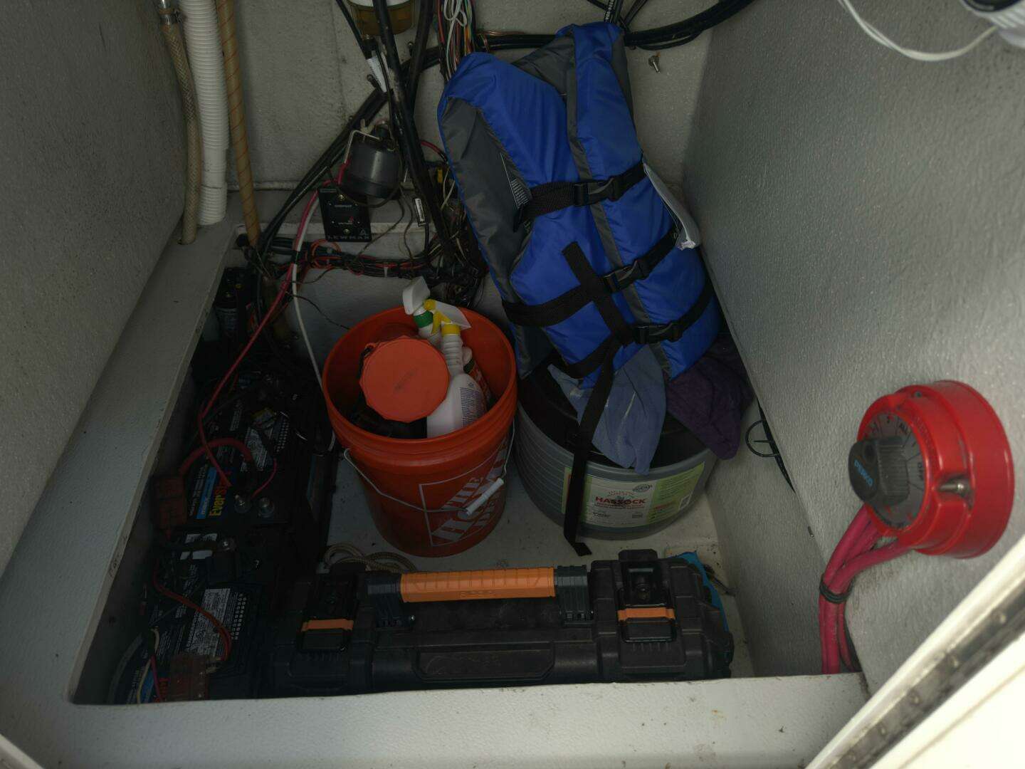1999 Dusky 256 Center Console - Image 10