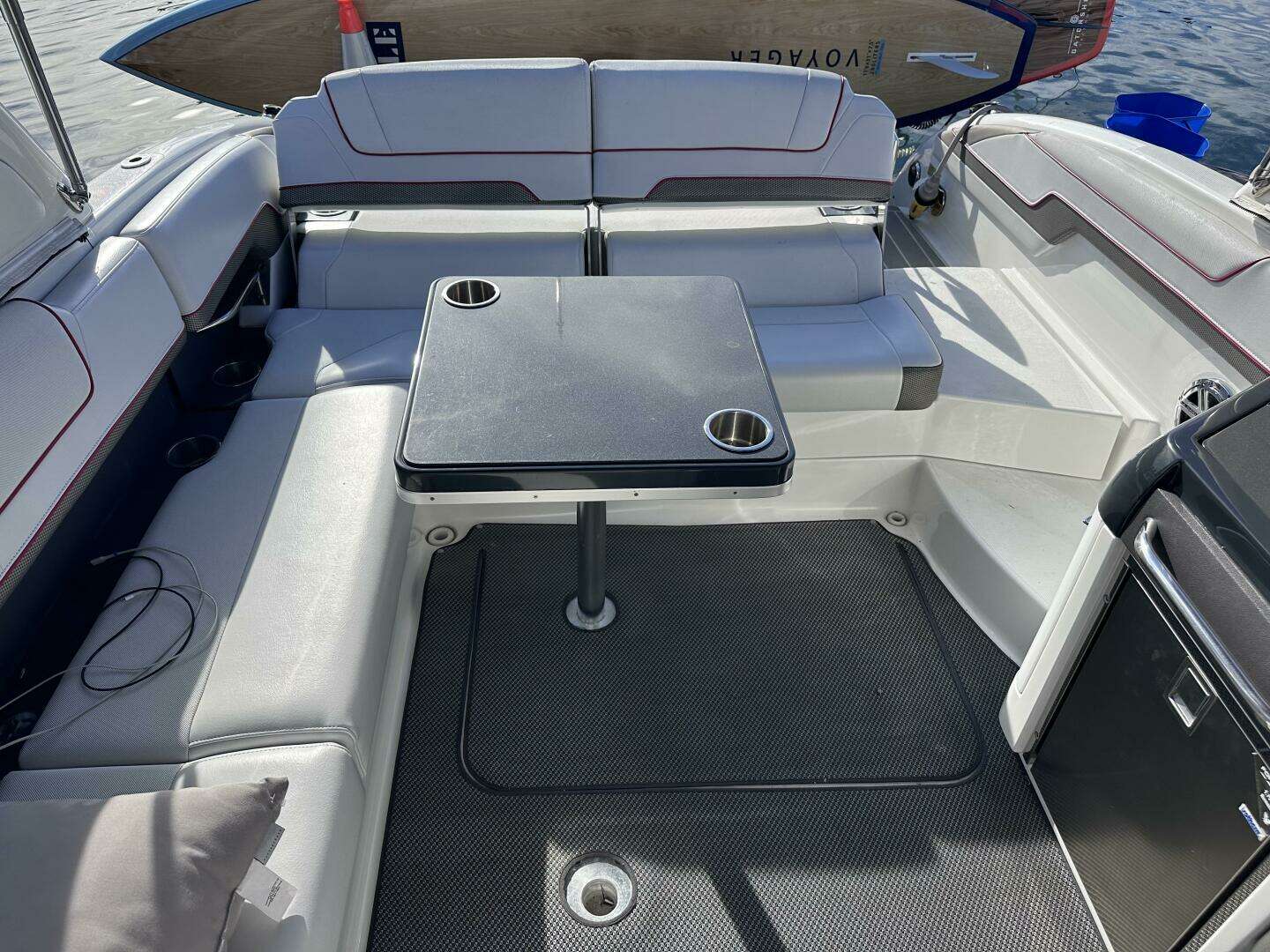 2019 Formula 310 - Image 15