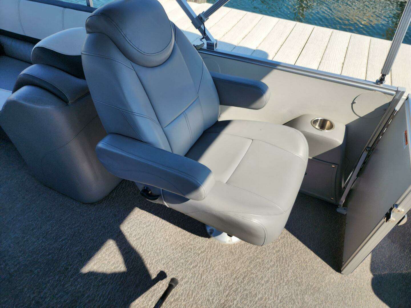2021 Avalon — - Image 4