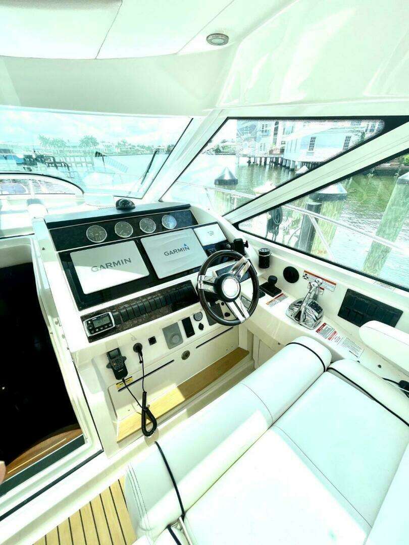 2010 Sea Ray 450 Sundancer - Image 16