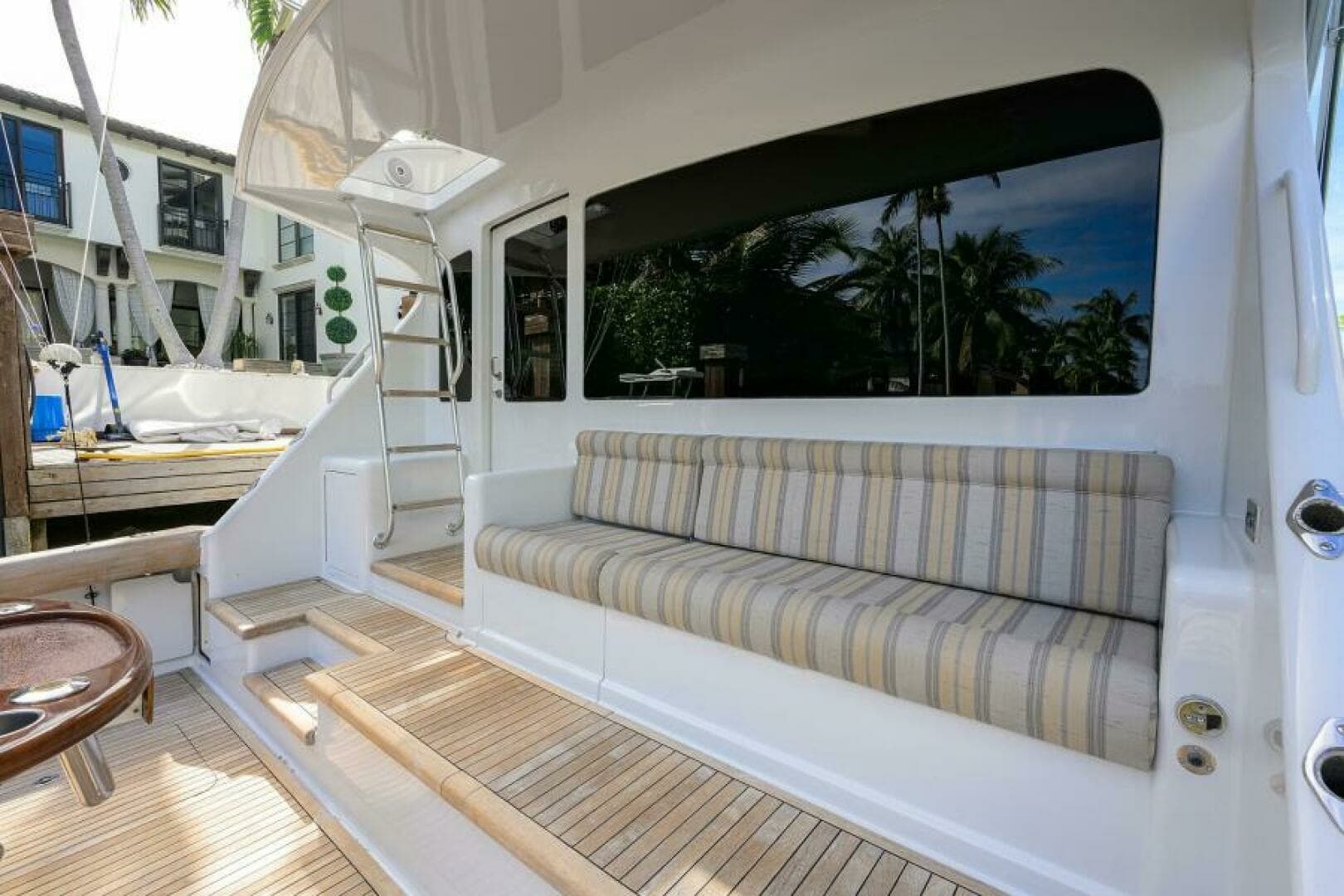 2008 Viking 60 Convertible - Image 9
