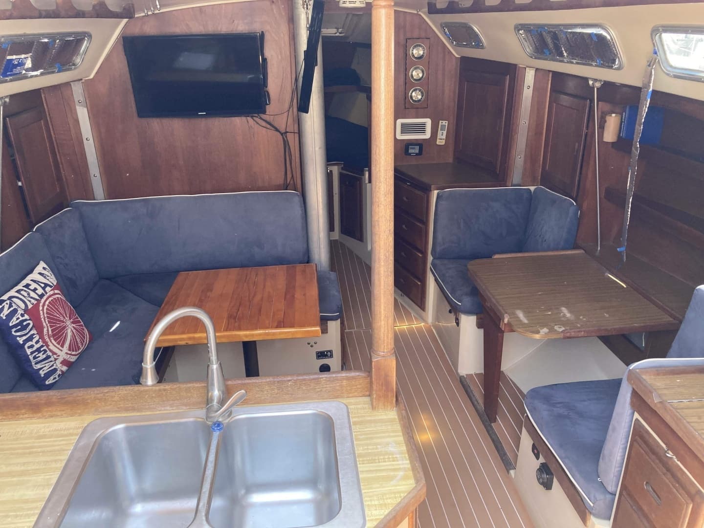1984 Catalina 36 - Image 12