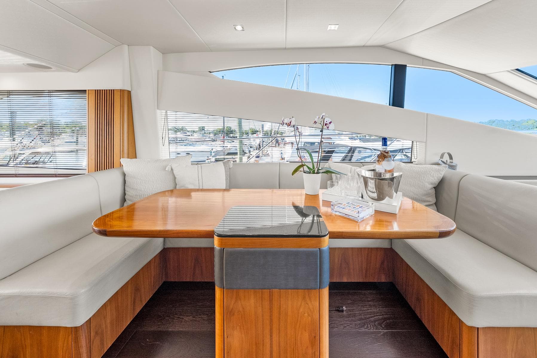 2016 Sunseeker Manhattan 65 - 97