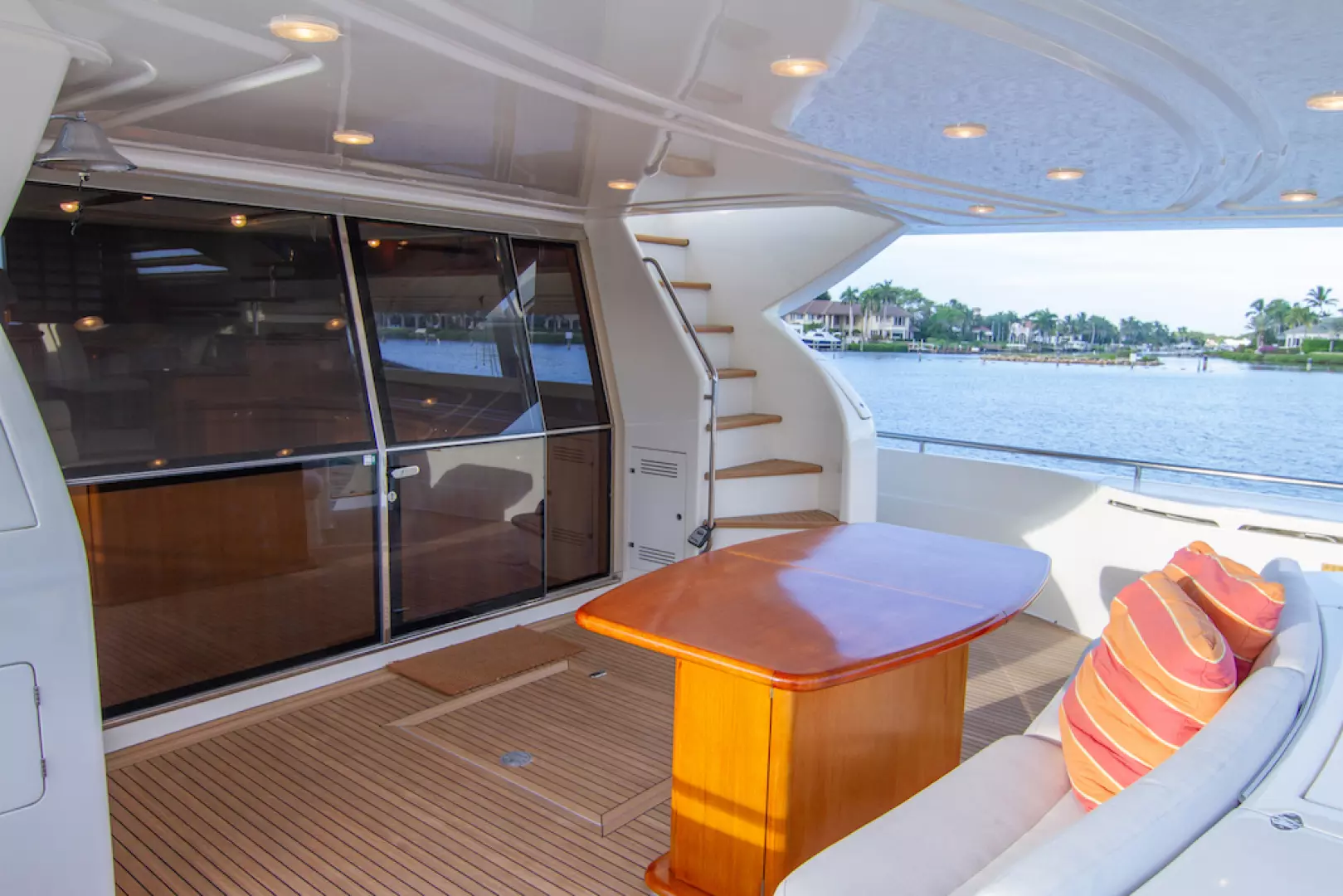 2005 Ferretti Yachts 76 - Image 21