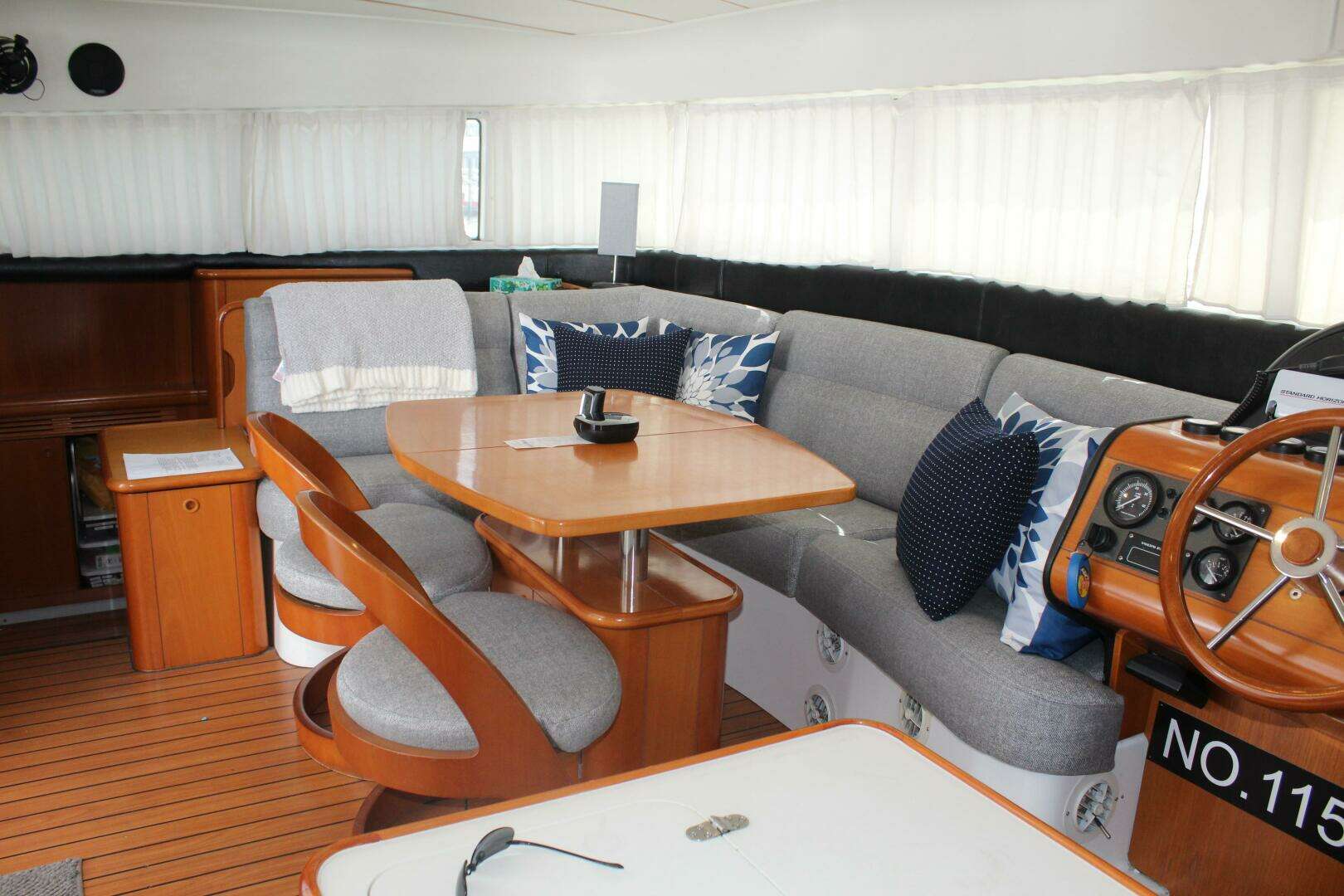 2004 Lagoon 43 Power Cat - Image 4