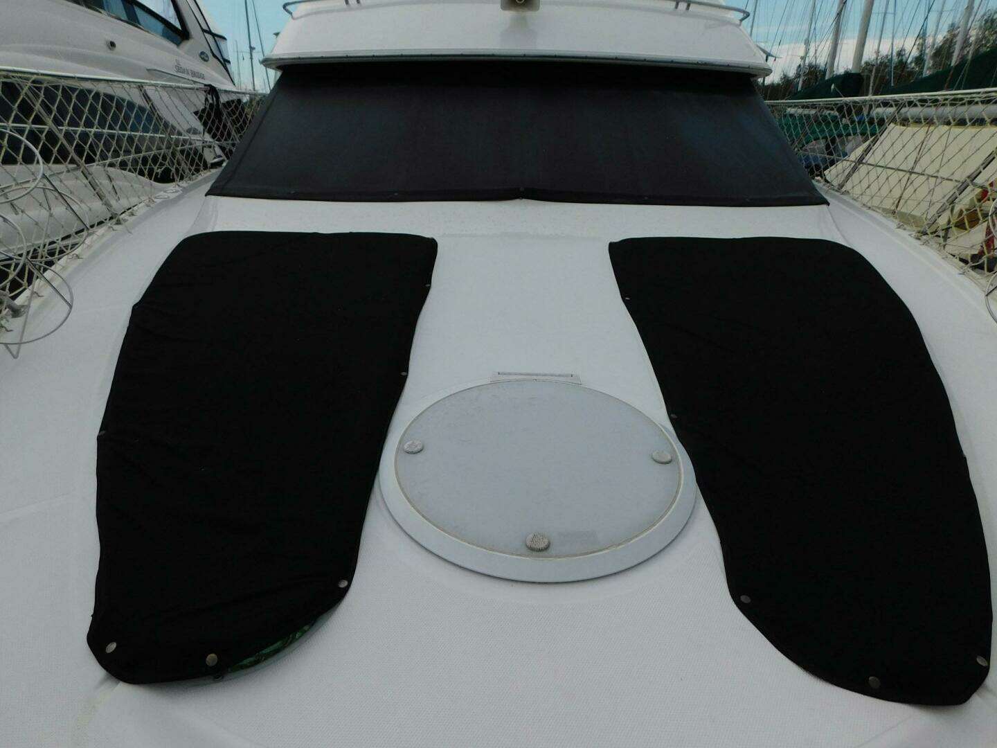 2003 Carver 44 CPMY - Image 12