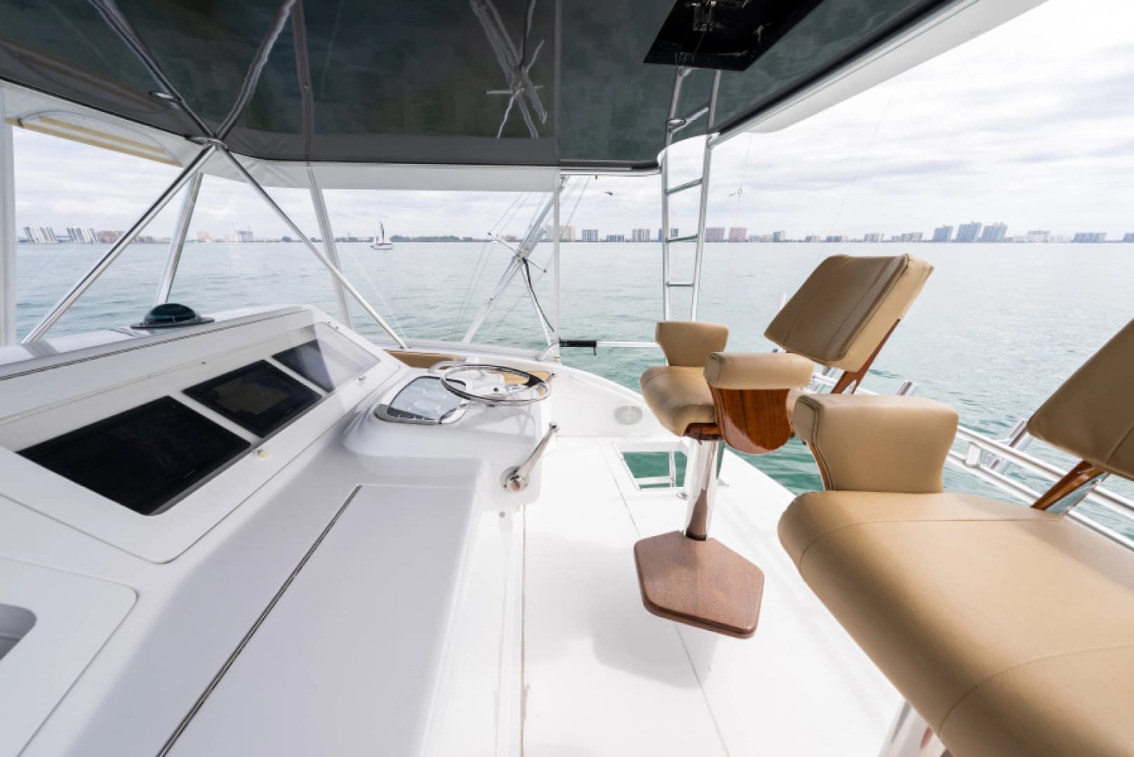 2003 Viking 45 Convertible - Image 3