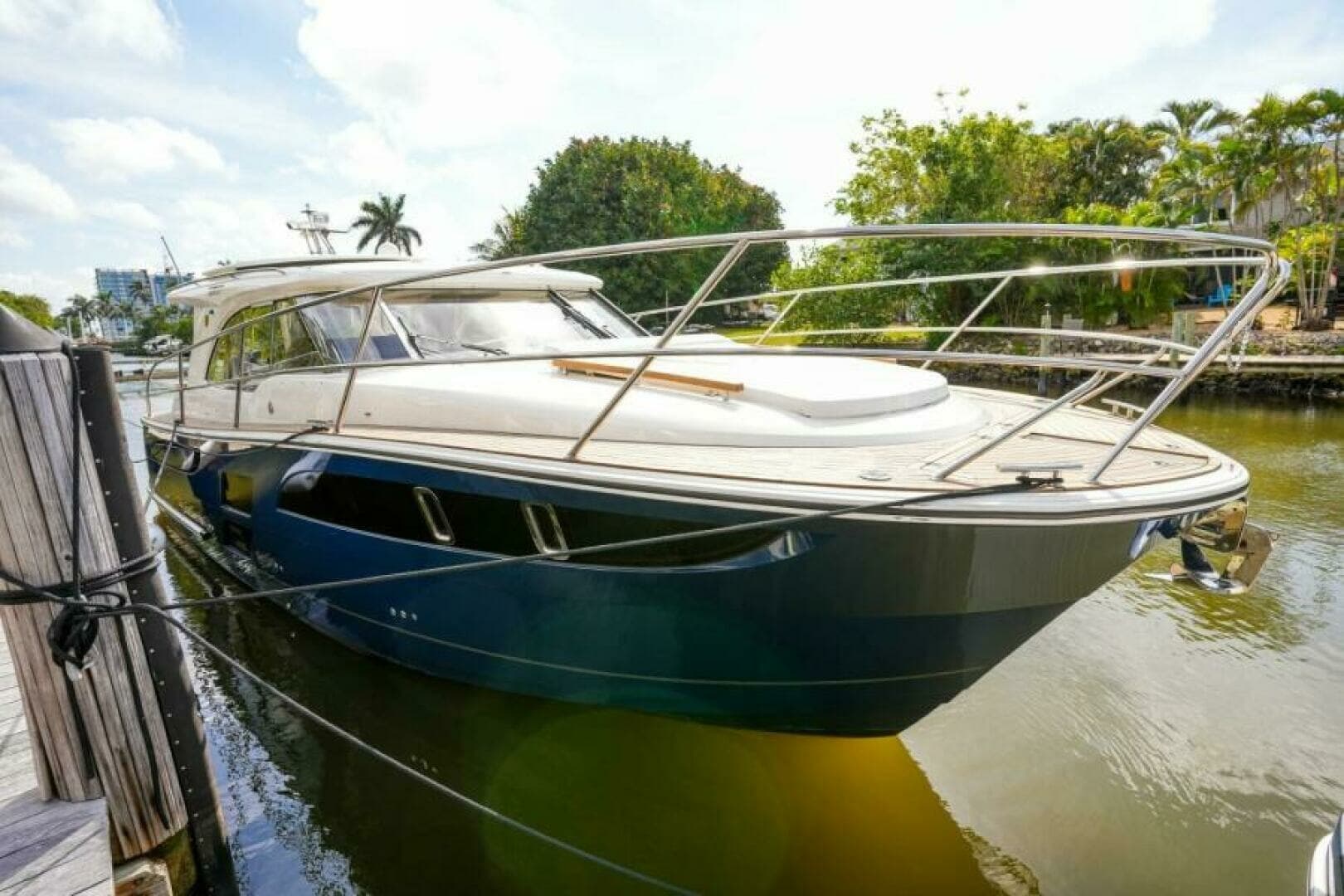 2026 Marex 360 Cabriolet Cruiser - Image 31