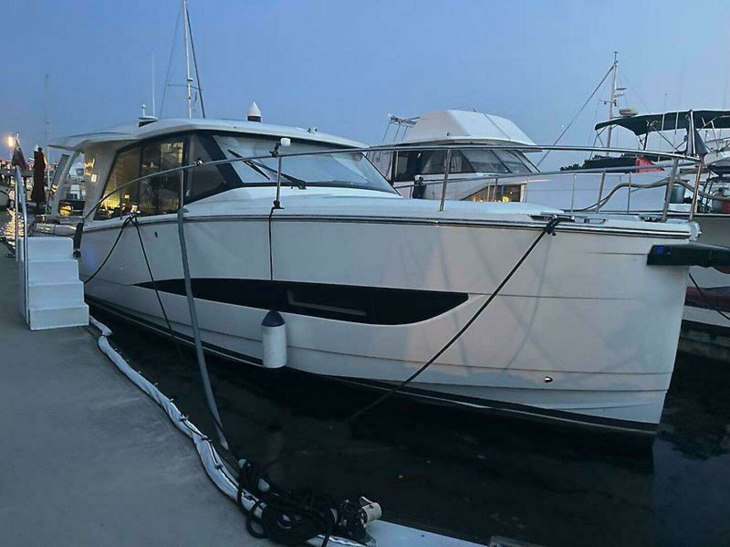 2020 Greenline 39 E-Drive - Image 2