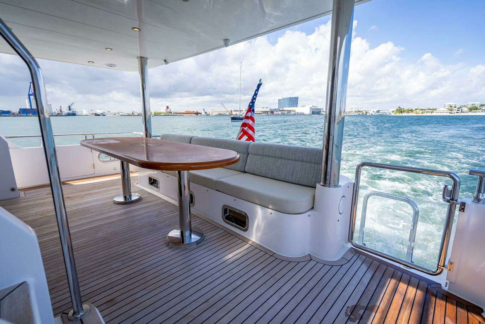 2022 Hampton 658l Endurance - Image 45