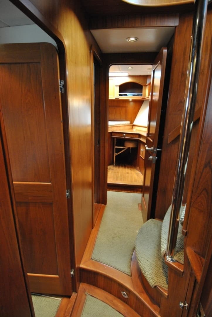 2002 Grand Alaskan Raised Pilothouse - Image 32