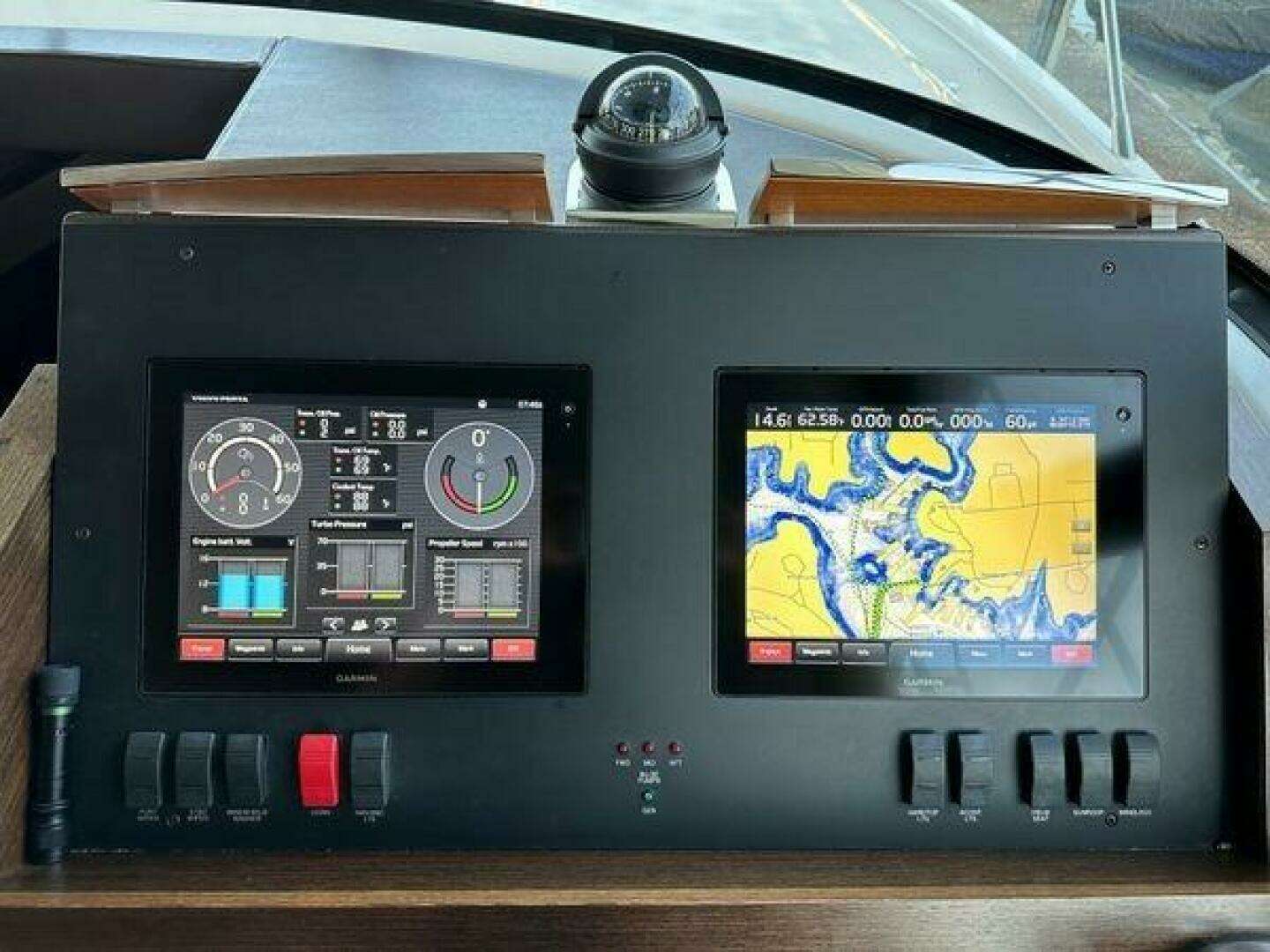 2016 Tiara Yachts 44 Coupe - Image 15