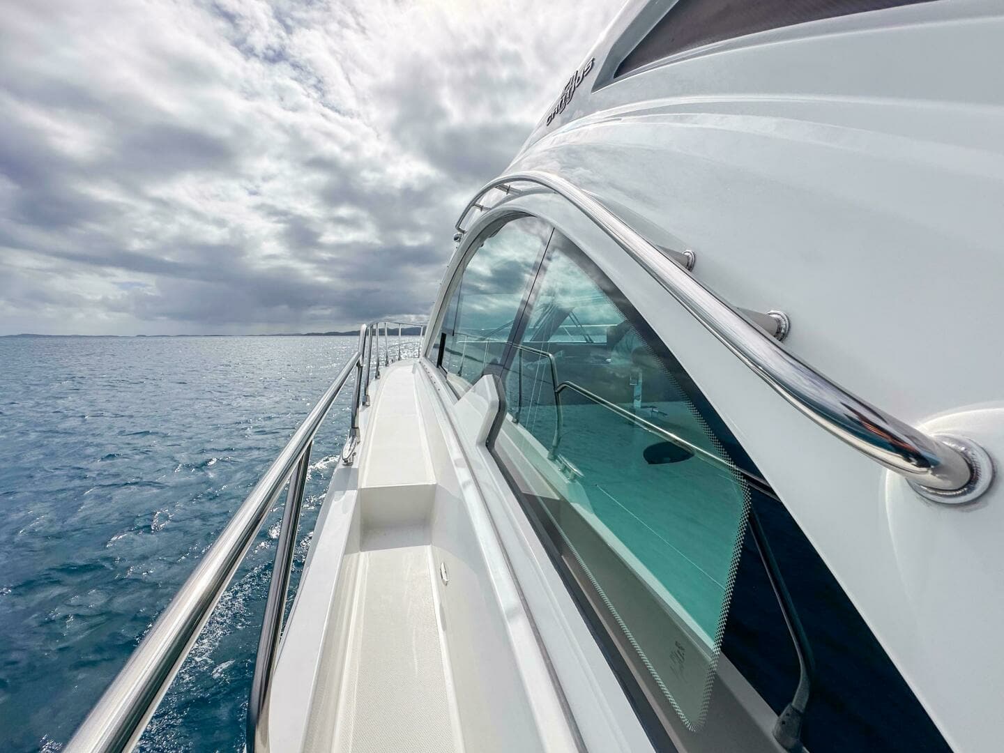 2019 Cruisers Yachts 50 Cantius - Image 36