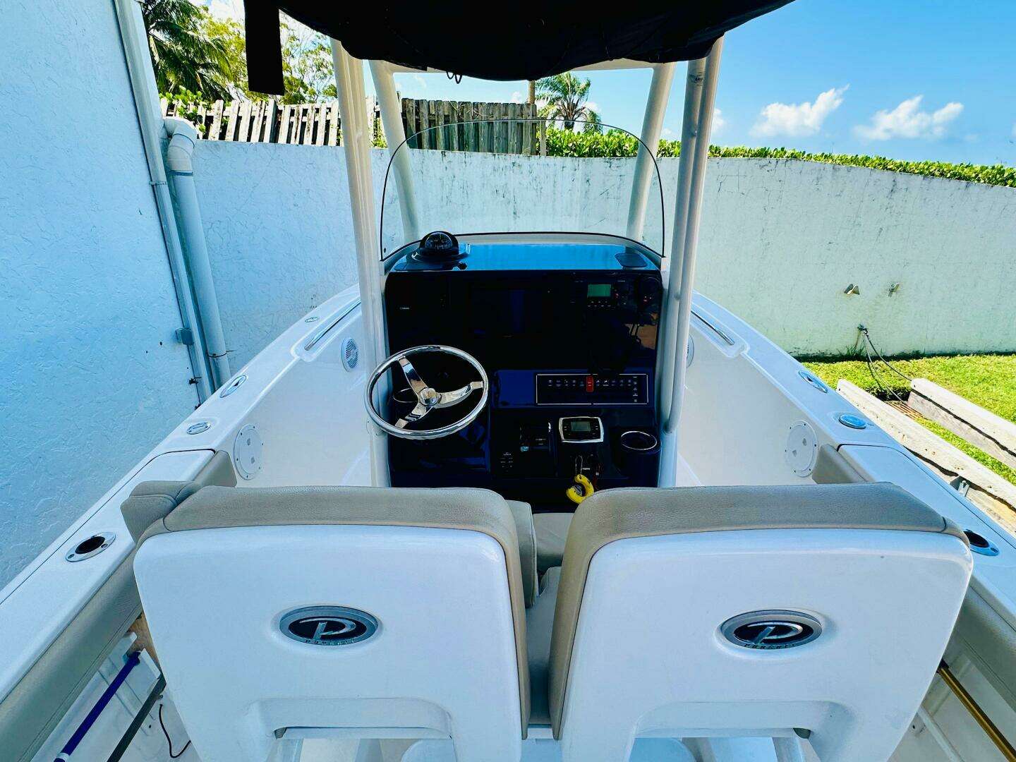 2016 Pursuit C 238 Center Console - Image 37