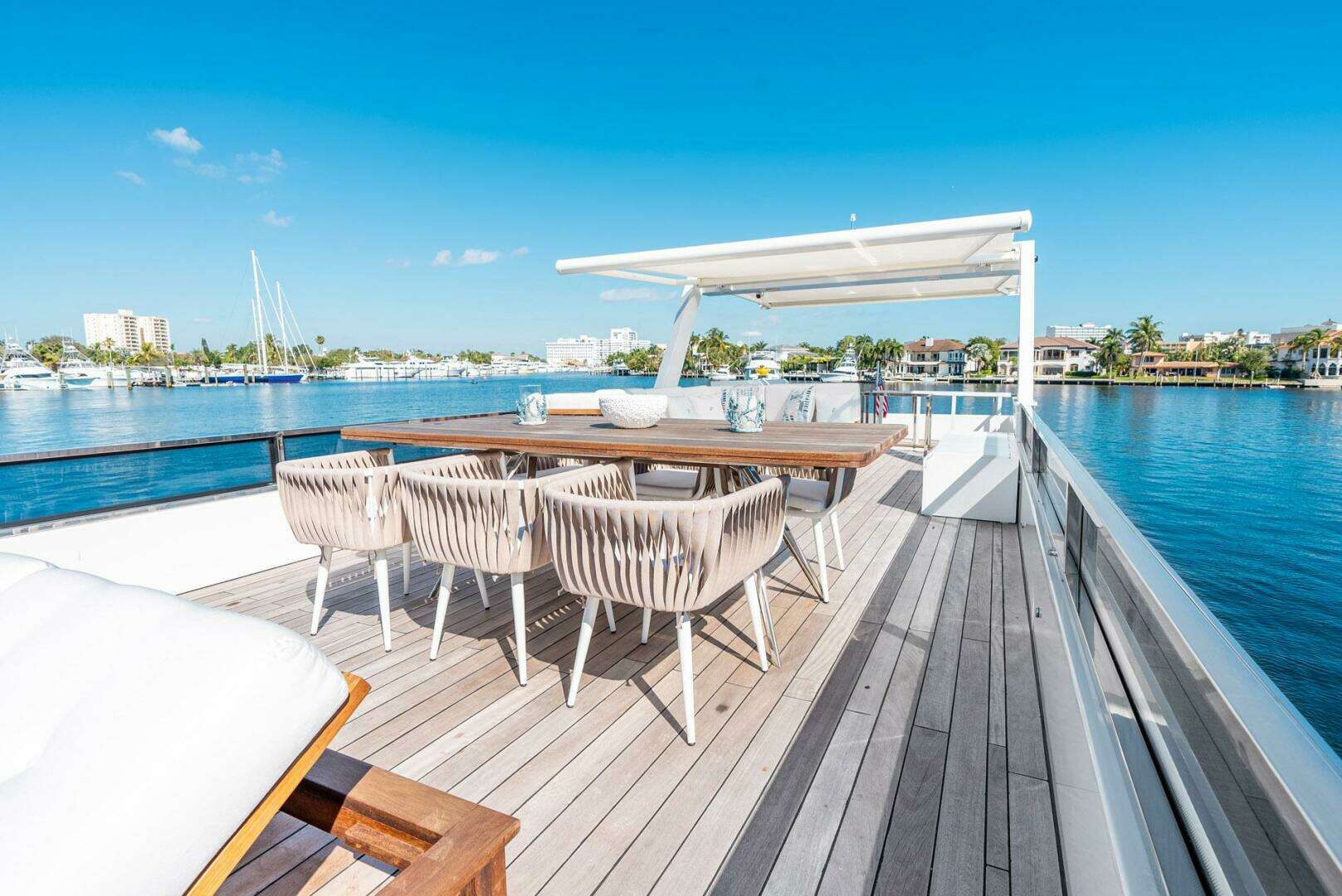 2023 Reina Boats 44DR - Image 7