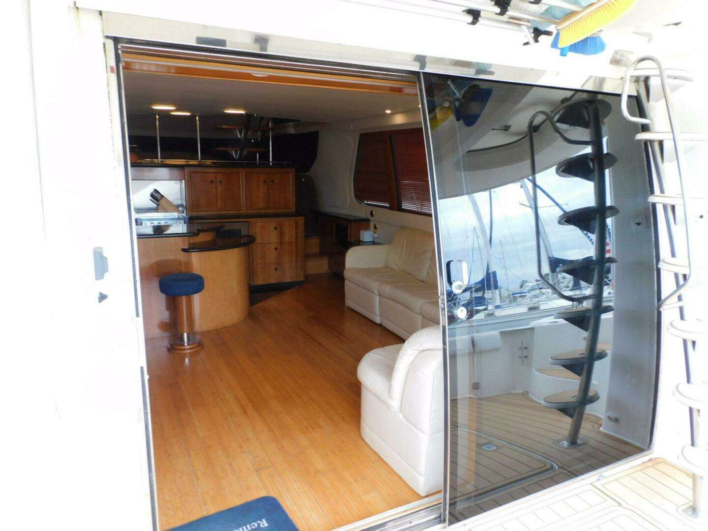 2002 Carver 570 Voyager Pilothouse - Image 55