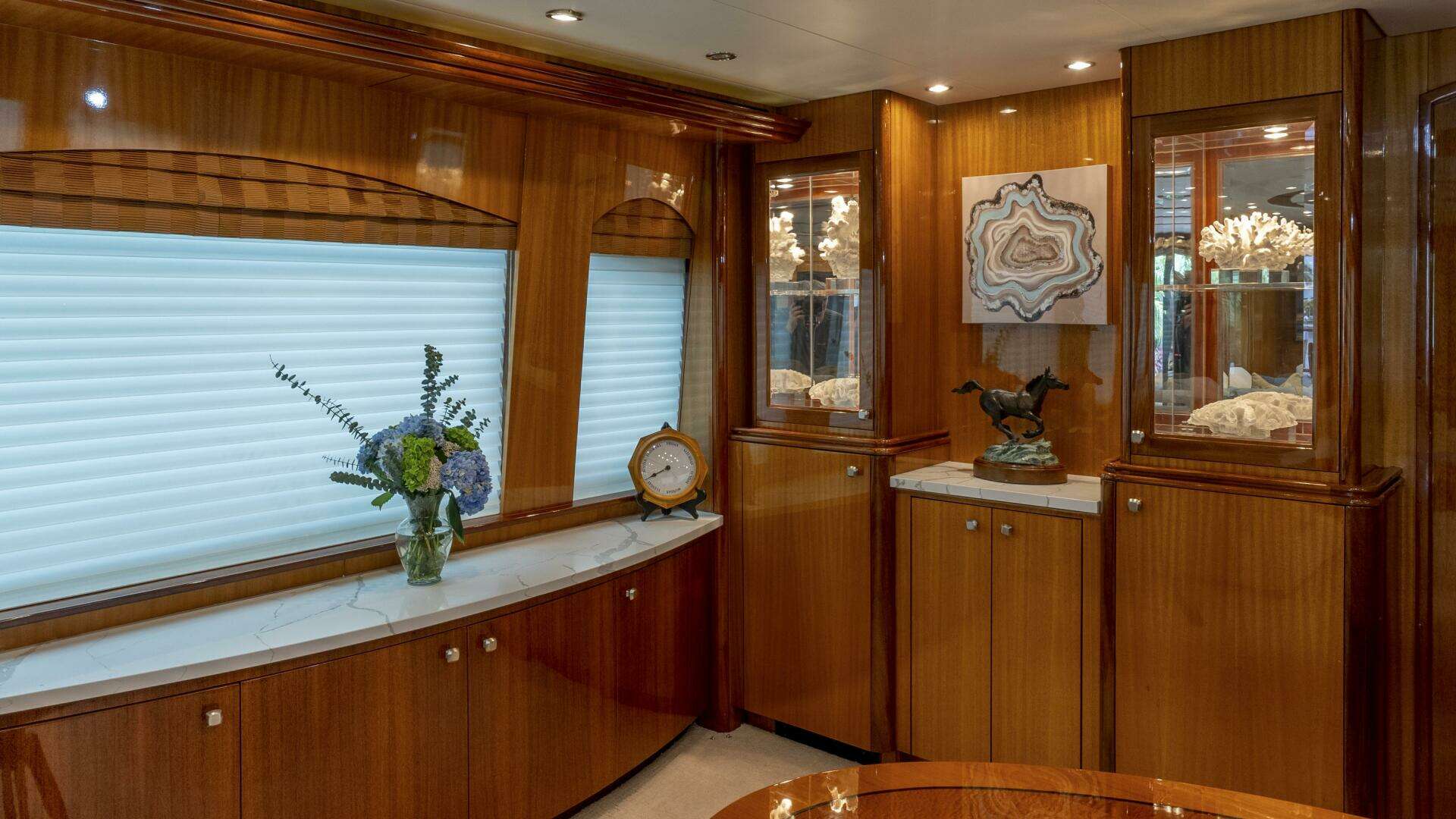 2007 Hatteras 80 - Image 30