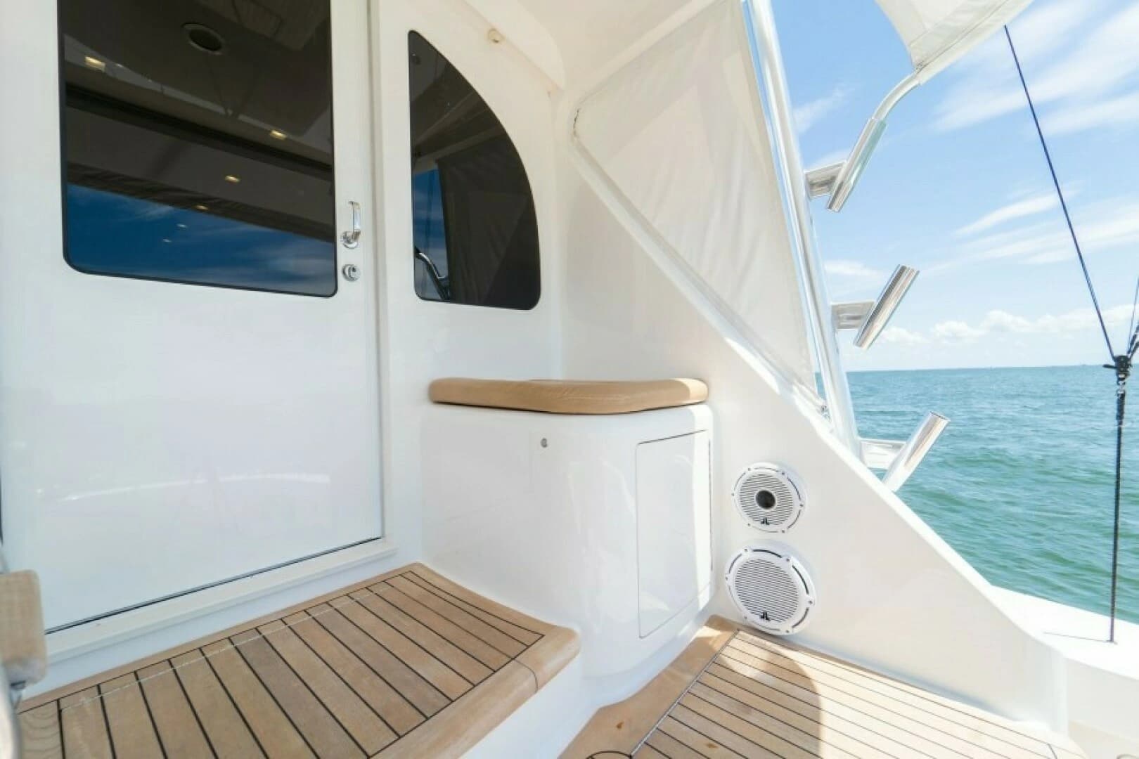 2018 Viking 72 Convertible - Image 16