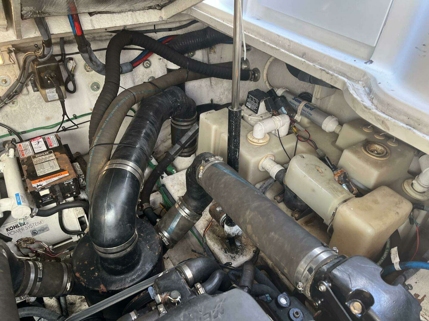 2005 Sea Ray 320 Sundancer - Image 50